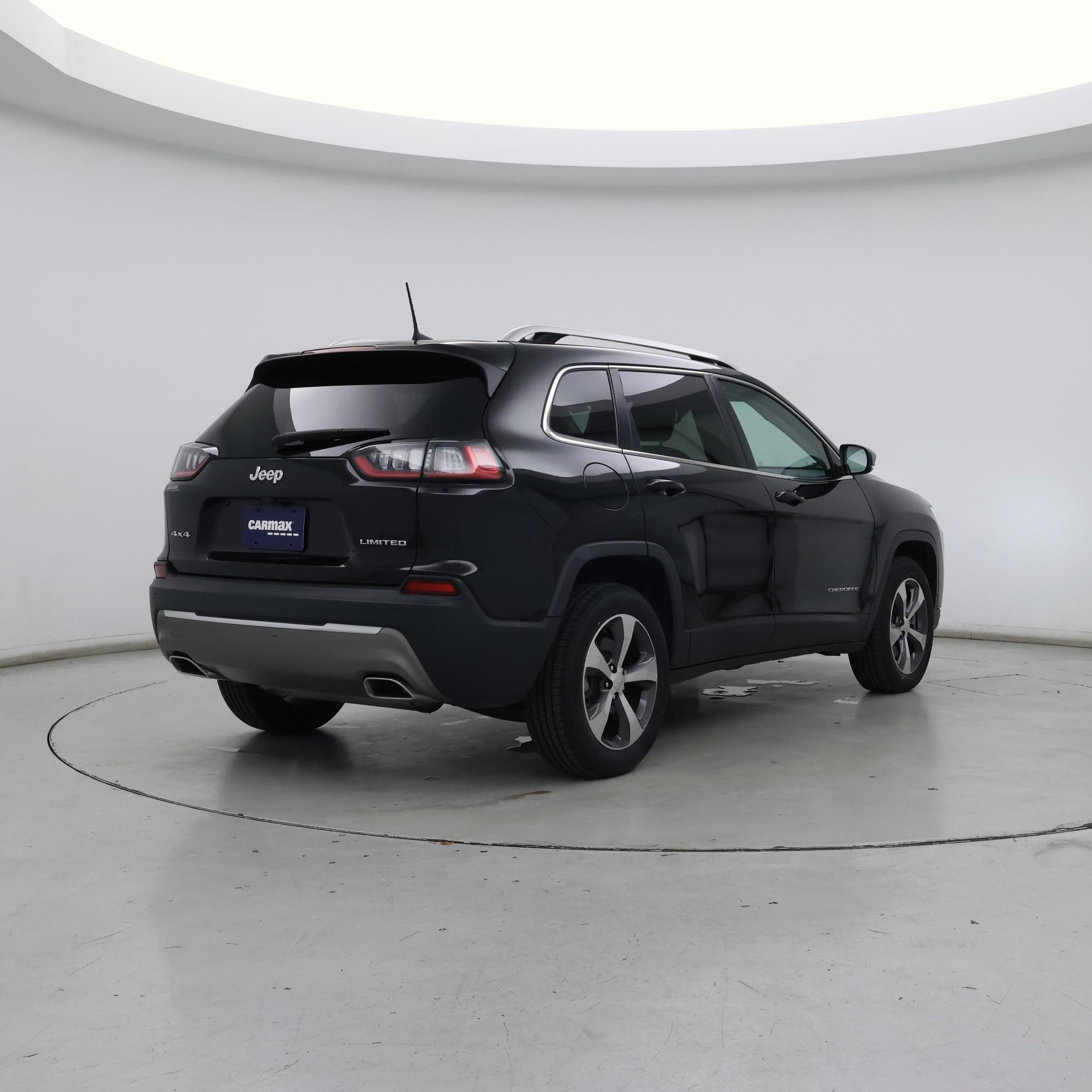 Thumbnail: 2019 Jeep Cherokee - 8