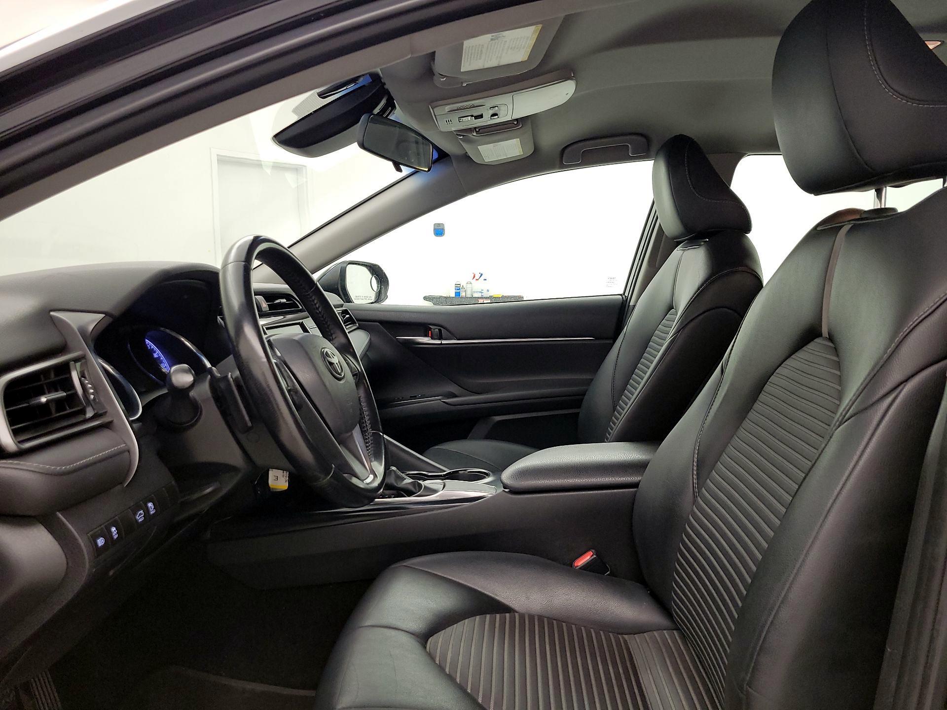 Thumbnail: 2019 Toyota Camry - 11
