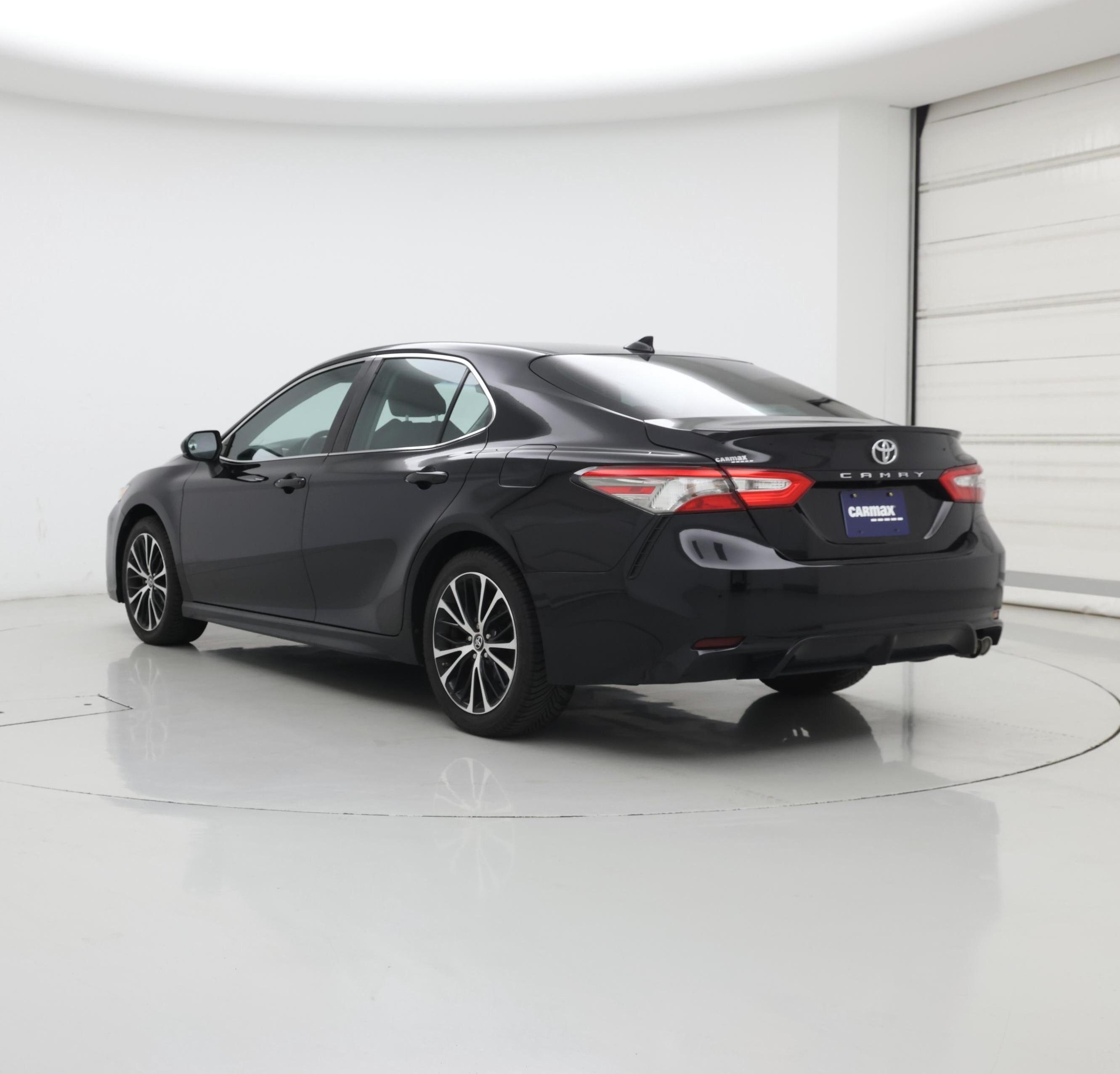 Thumbnail: 2019 Toyota Camry - 2