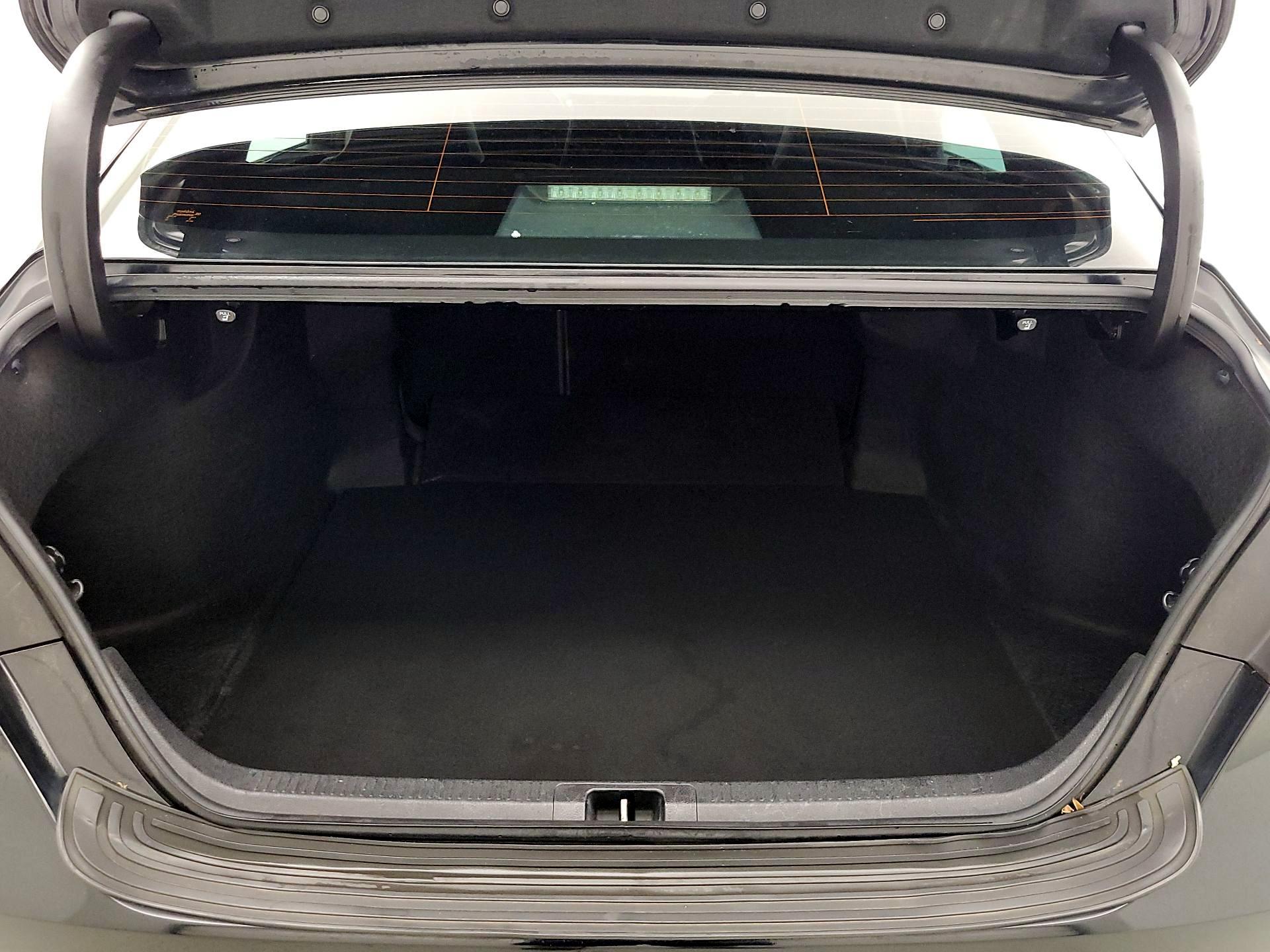 Thumbnail: 2019 Toyota Camry - 20