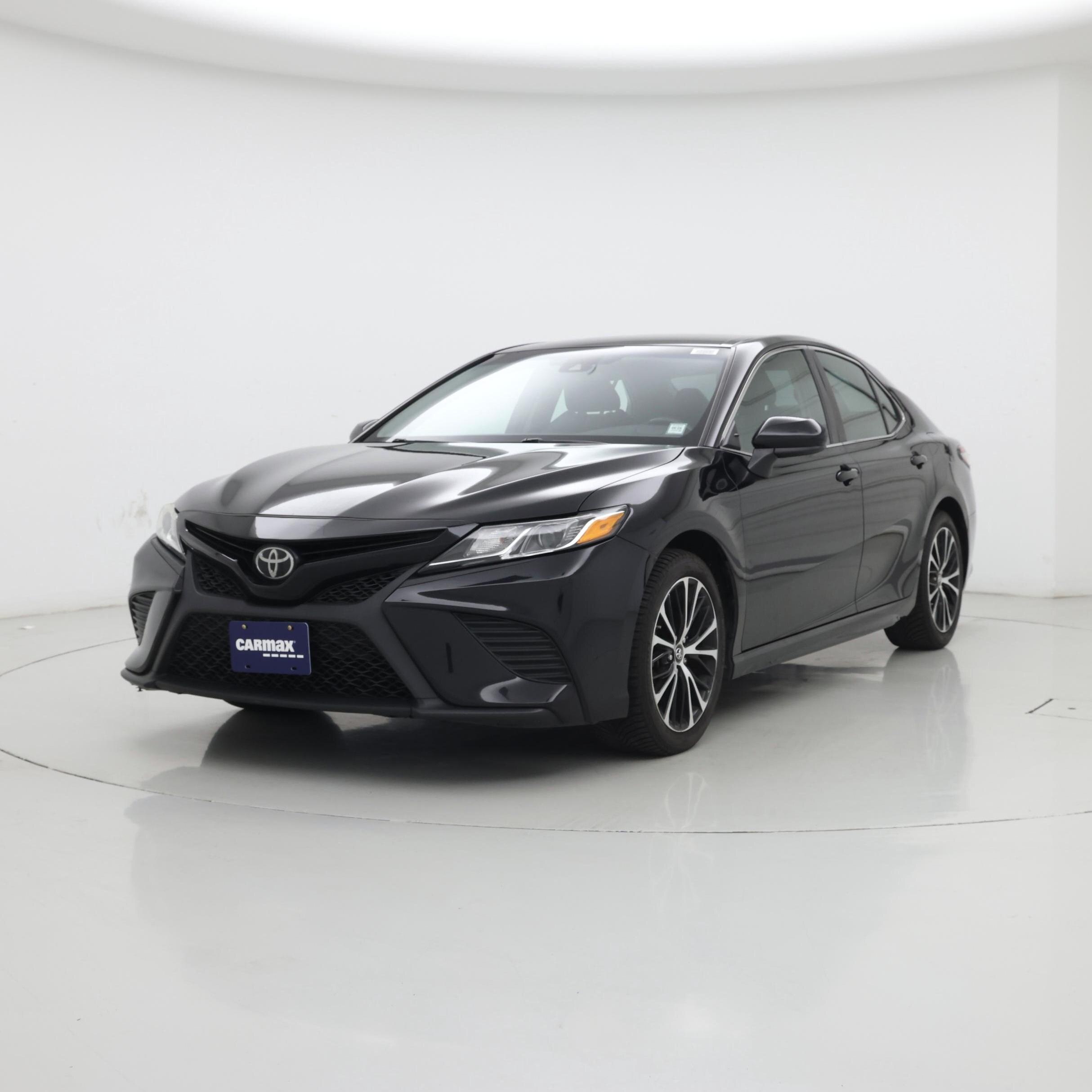 Thumbnail: 2019 Toyota Camry - 4