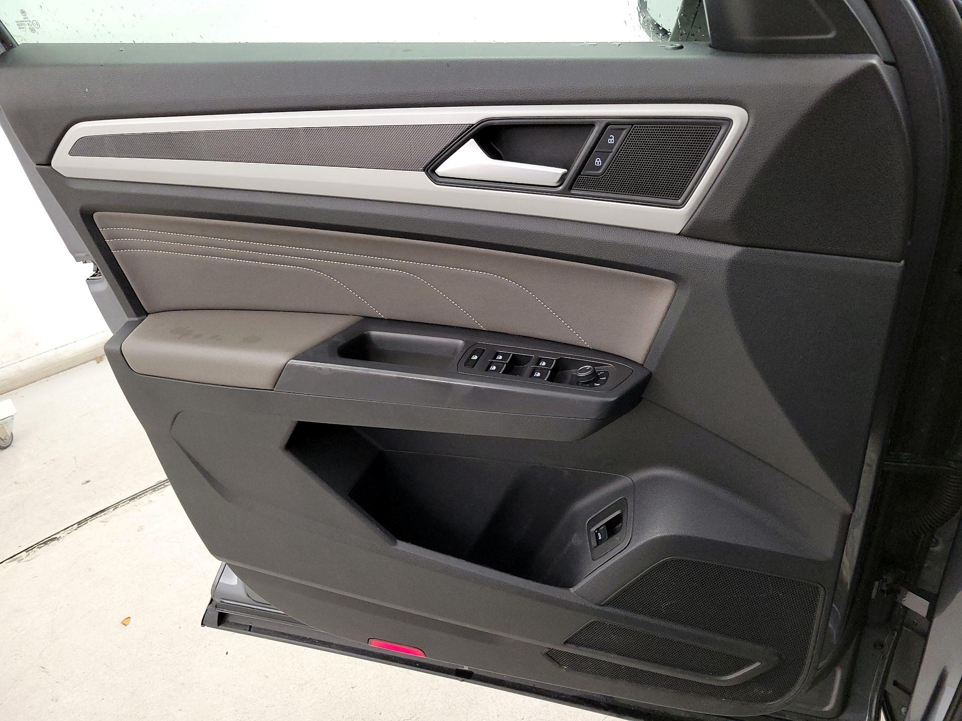 Thumbnail: 2021 Volkswagen Atlas - 12