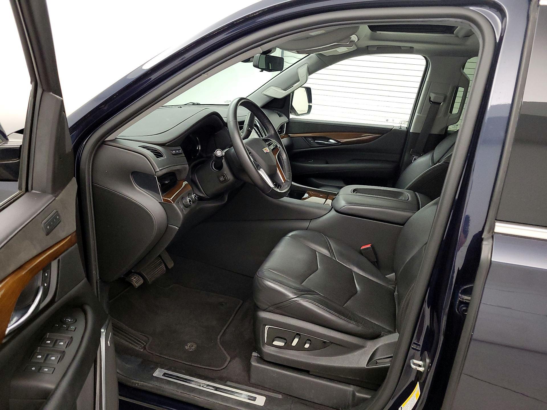 Thumbnail: 2020 Cadillac Escalade - 11