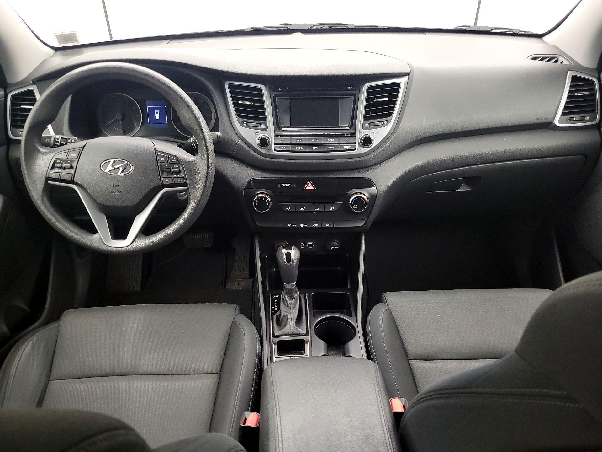 Thumbnail: 2016 Hyundai Tucson - 9