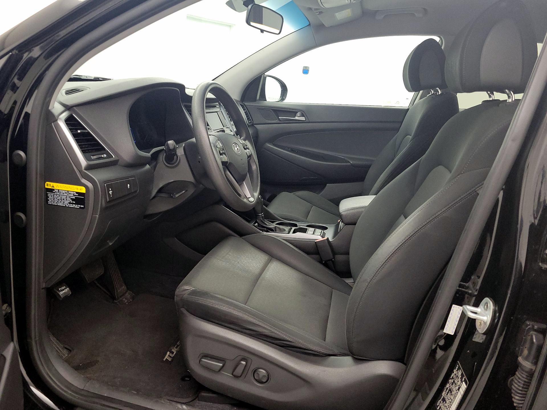 Thumbnail: 2016 Hyundai Tucson - 11