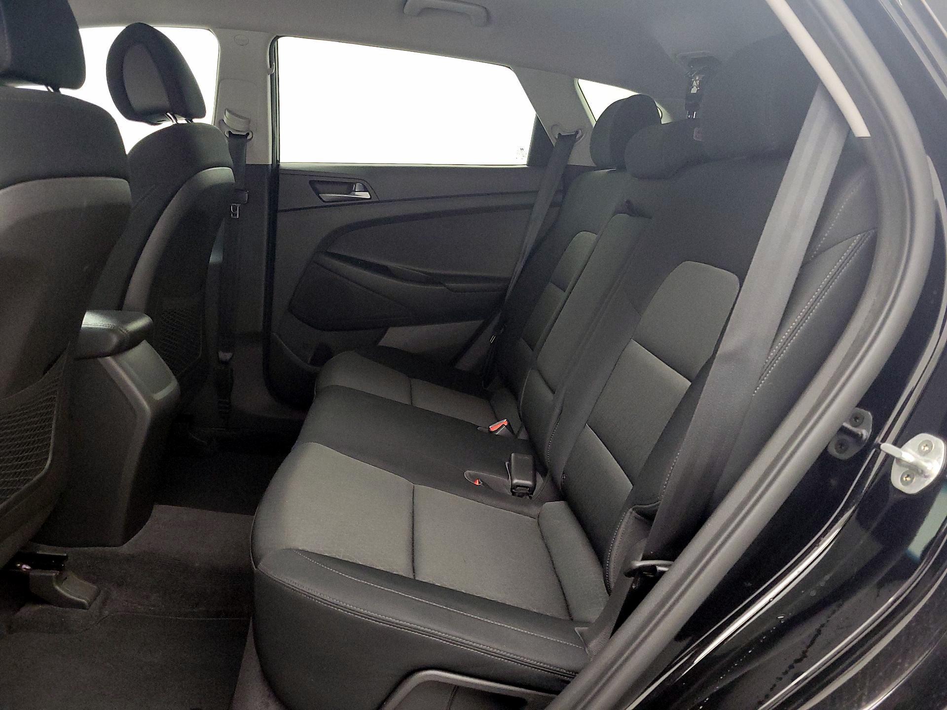 Thumbnail: 2016 Hyundai Tucson - 19