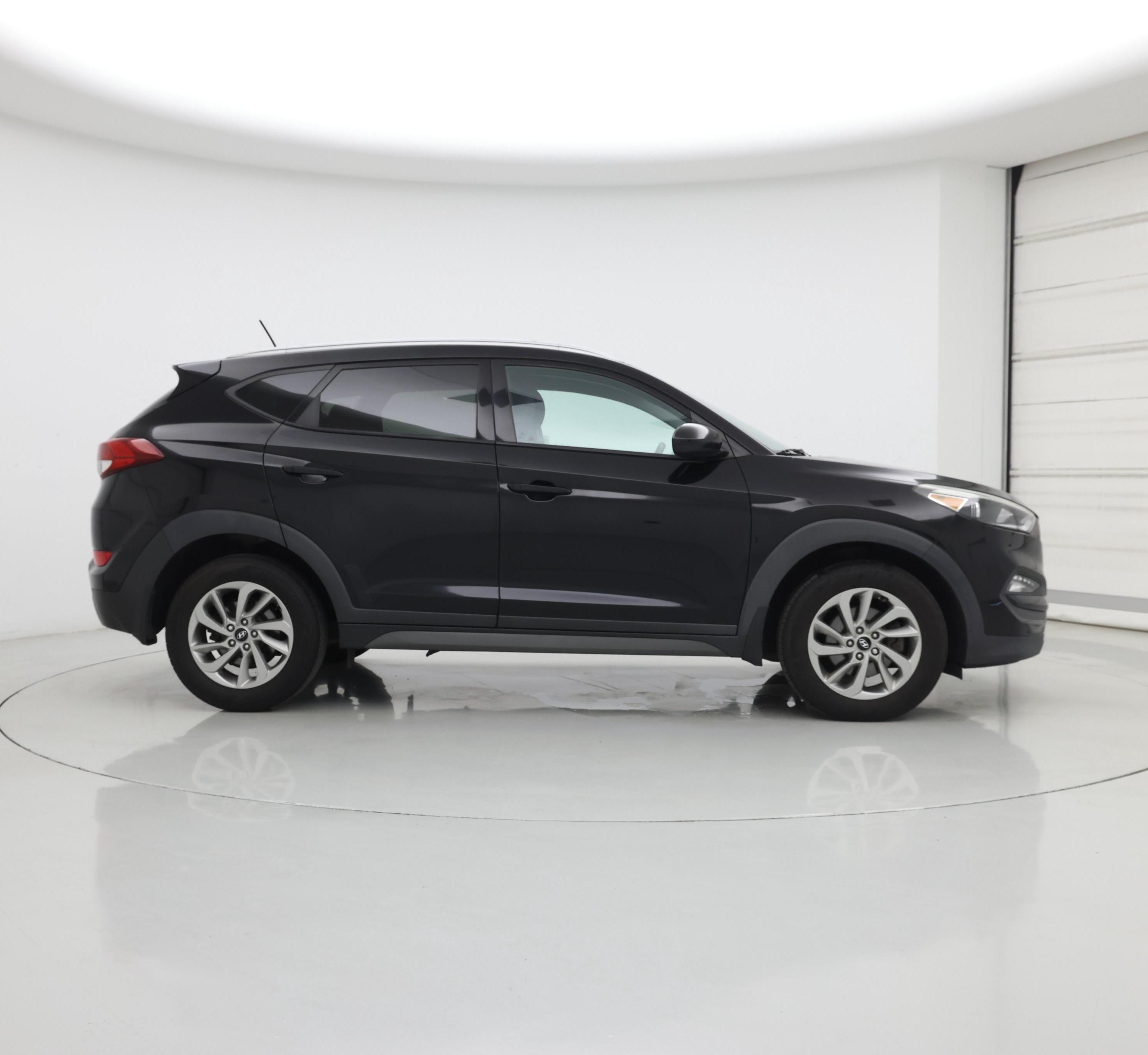 Thumbnail: 2016 Hyundai Tucson - 7