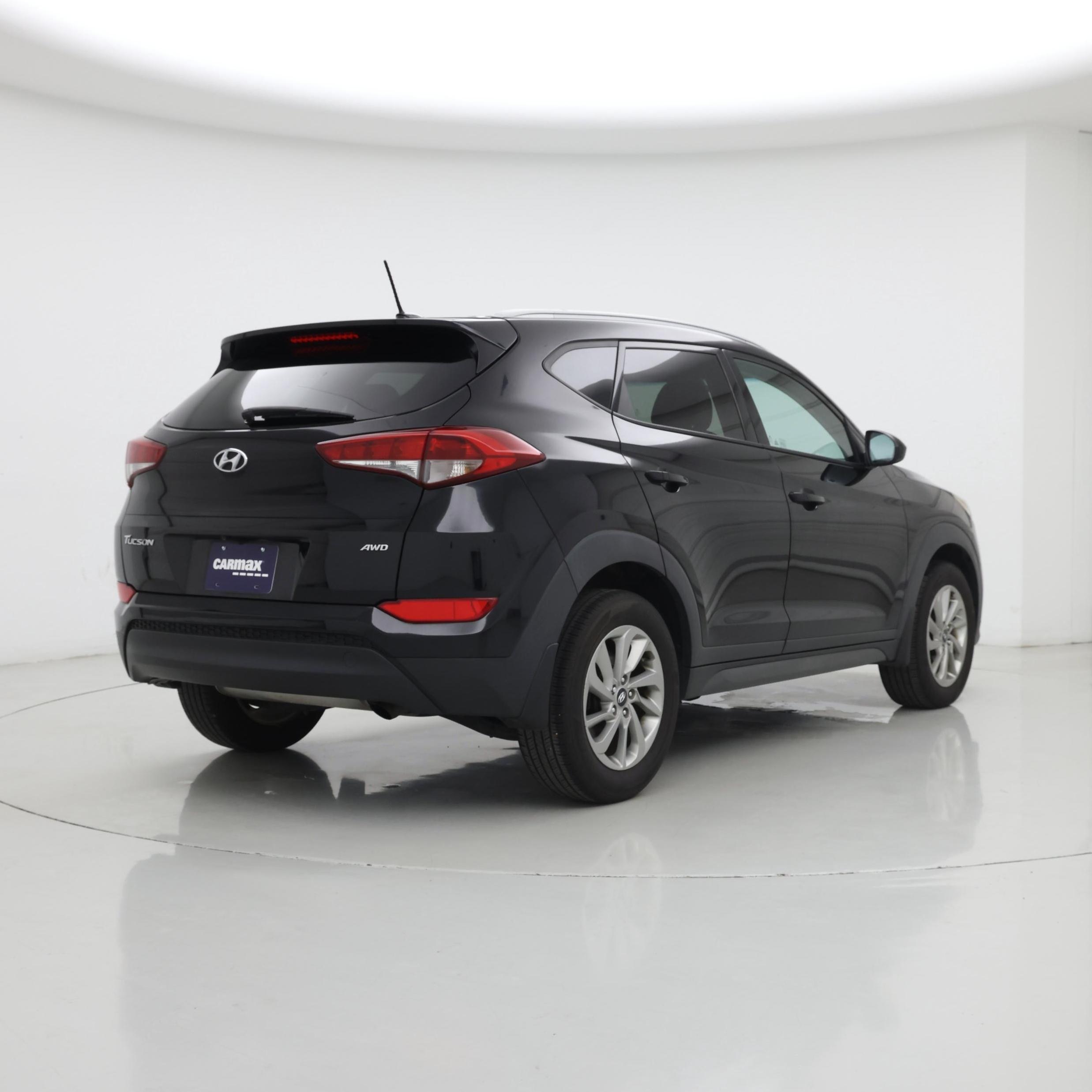 Thumbnail: 2016 Hyundai Tucson - 8