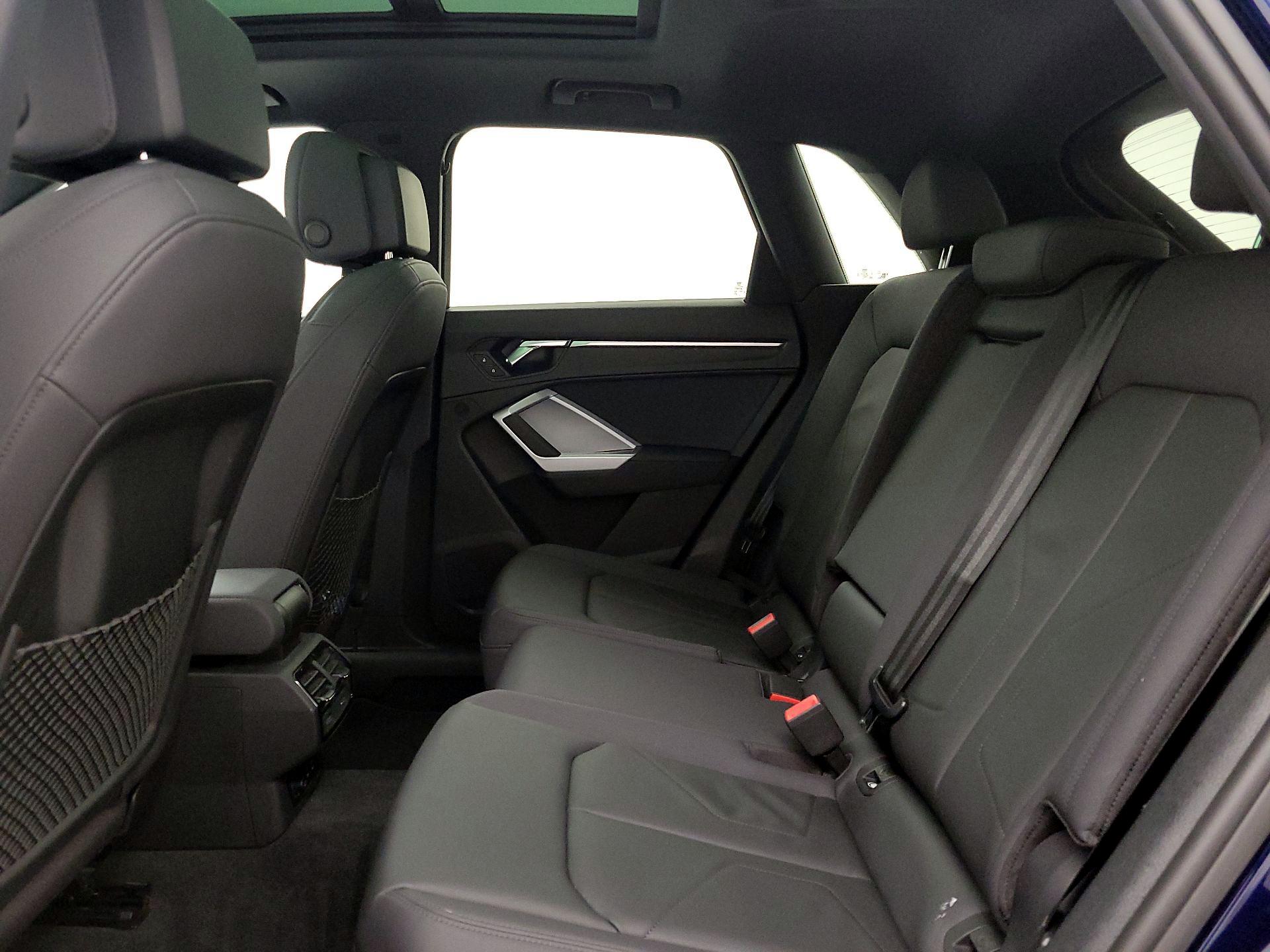Thumbnail: 2021 Audi Q3 - 20