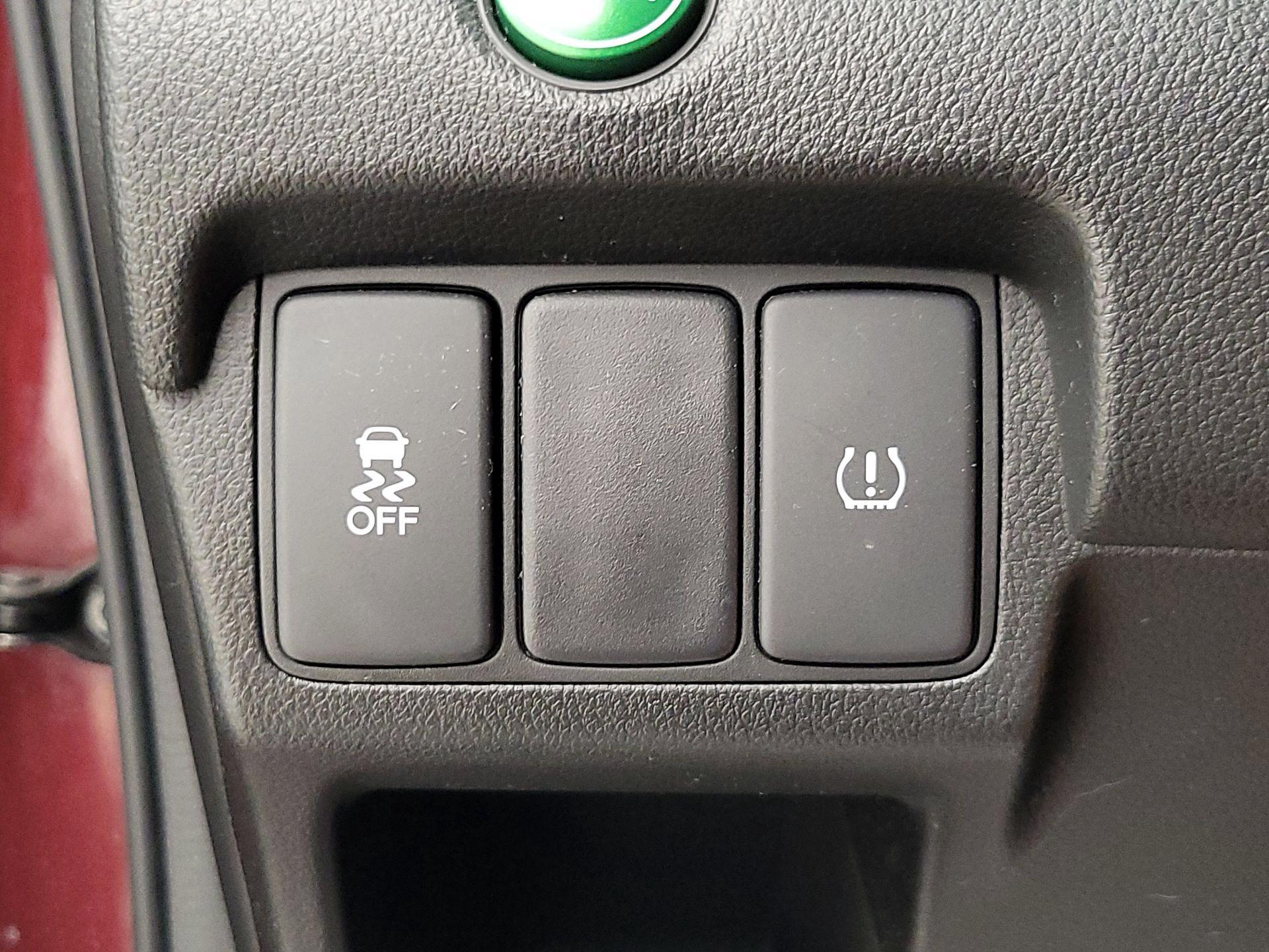 Thumbnail: 2015 Honda CR-V - 13