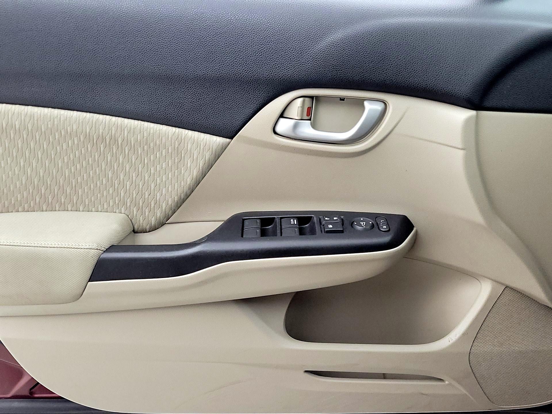 Thumbnail: 2014 Honda Civic - 12
