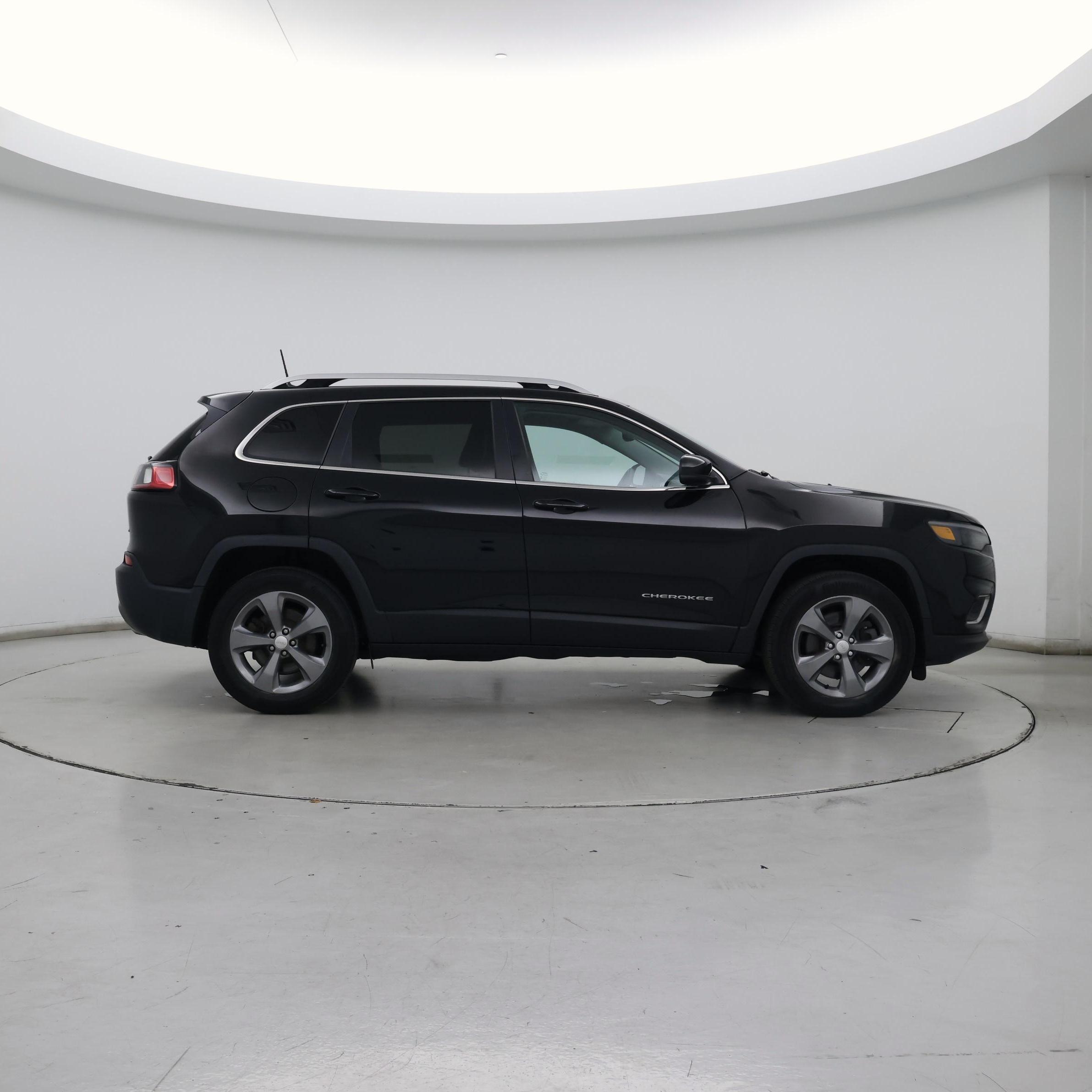 Thumbnail: 2019 Jeep Cherokee - 7