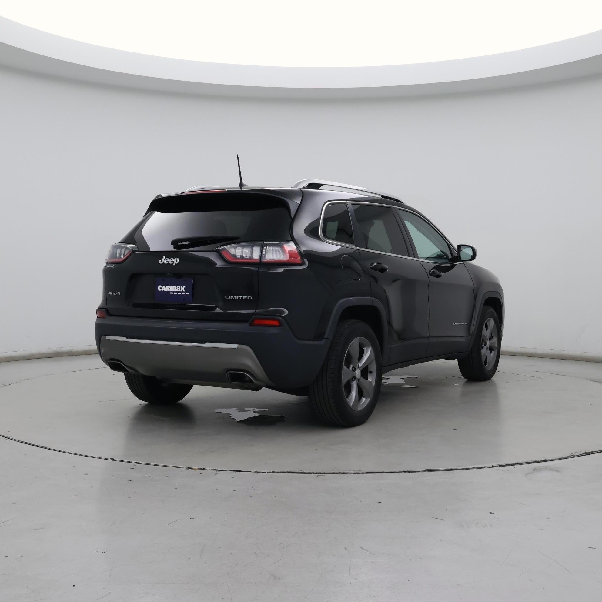 Thumbnail: 2019 Jeep Cherokee - 8
