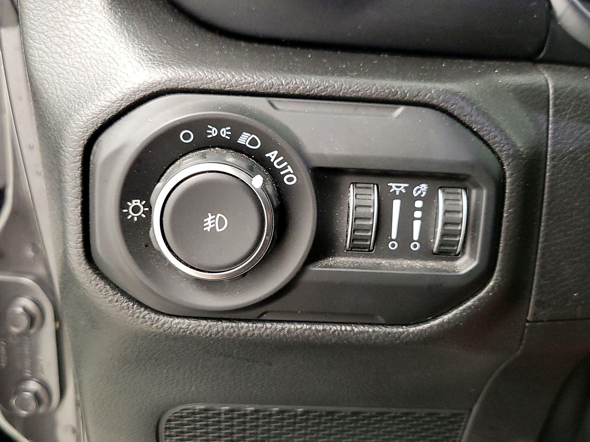 Thumbnail: 2021 Jeep Wrangler - 13