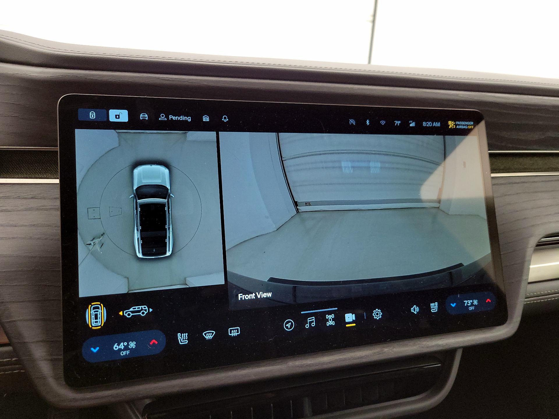 Thumbnail: 2025 Rivian R1S - 14