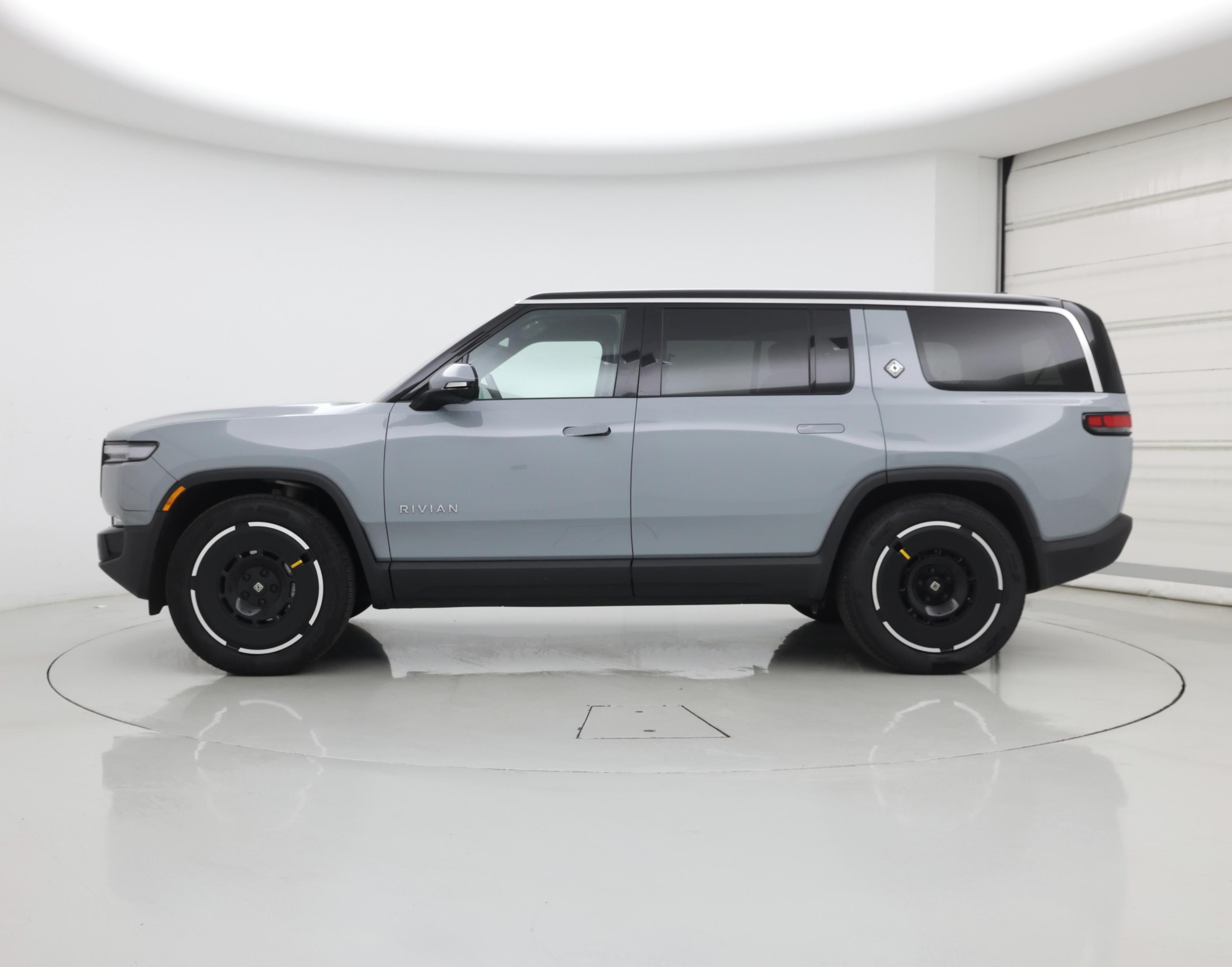 Thumbnail: 2025 Rivian R1S - 3