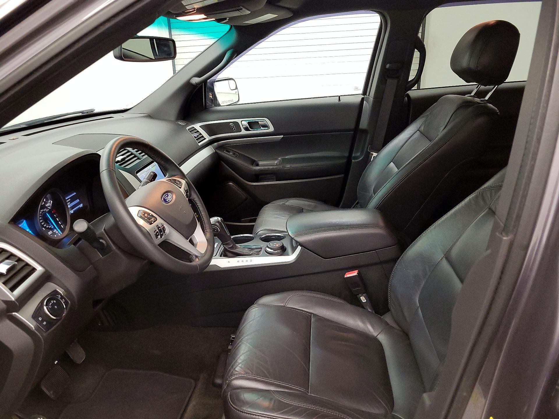 Thumbnail: 2014 Ford Explorer - 11