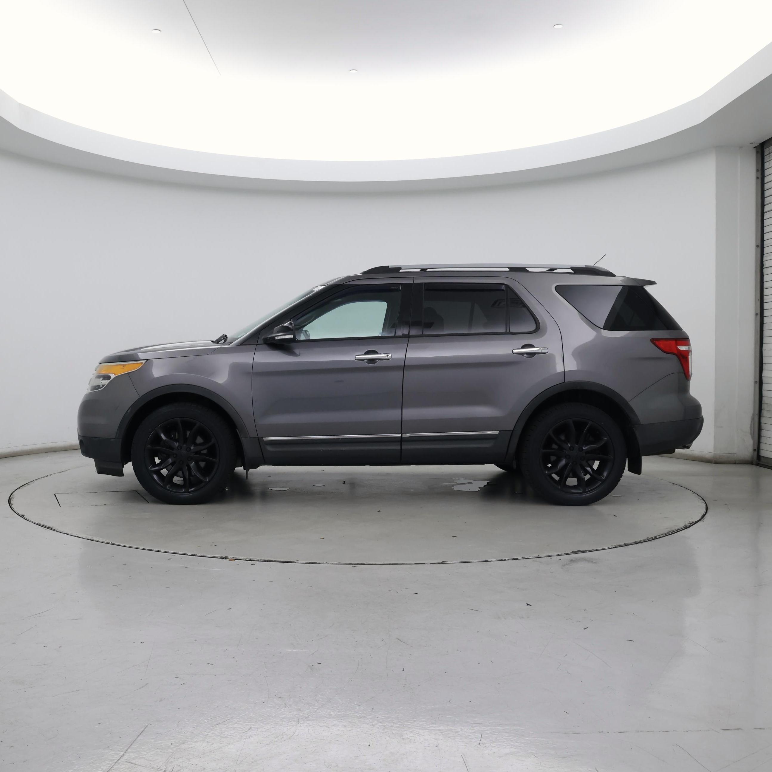 Thumbnail: 2014 Ford Explorer - 3