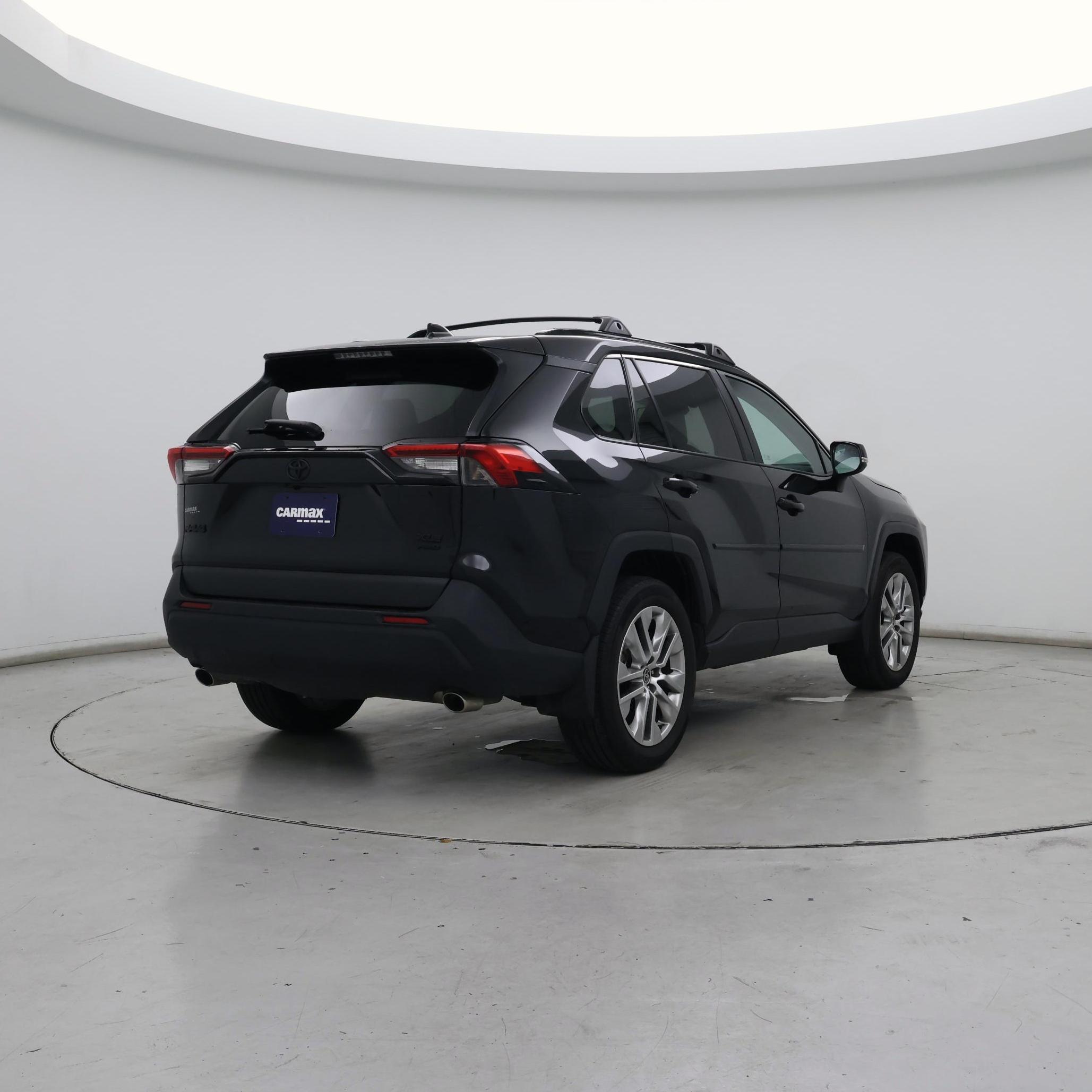 Thumbnail: 2022 Toyota RAV4 - 8