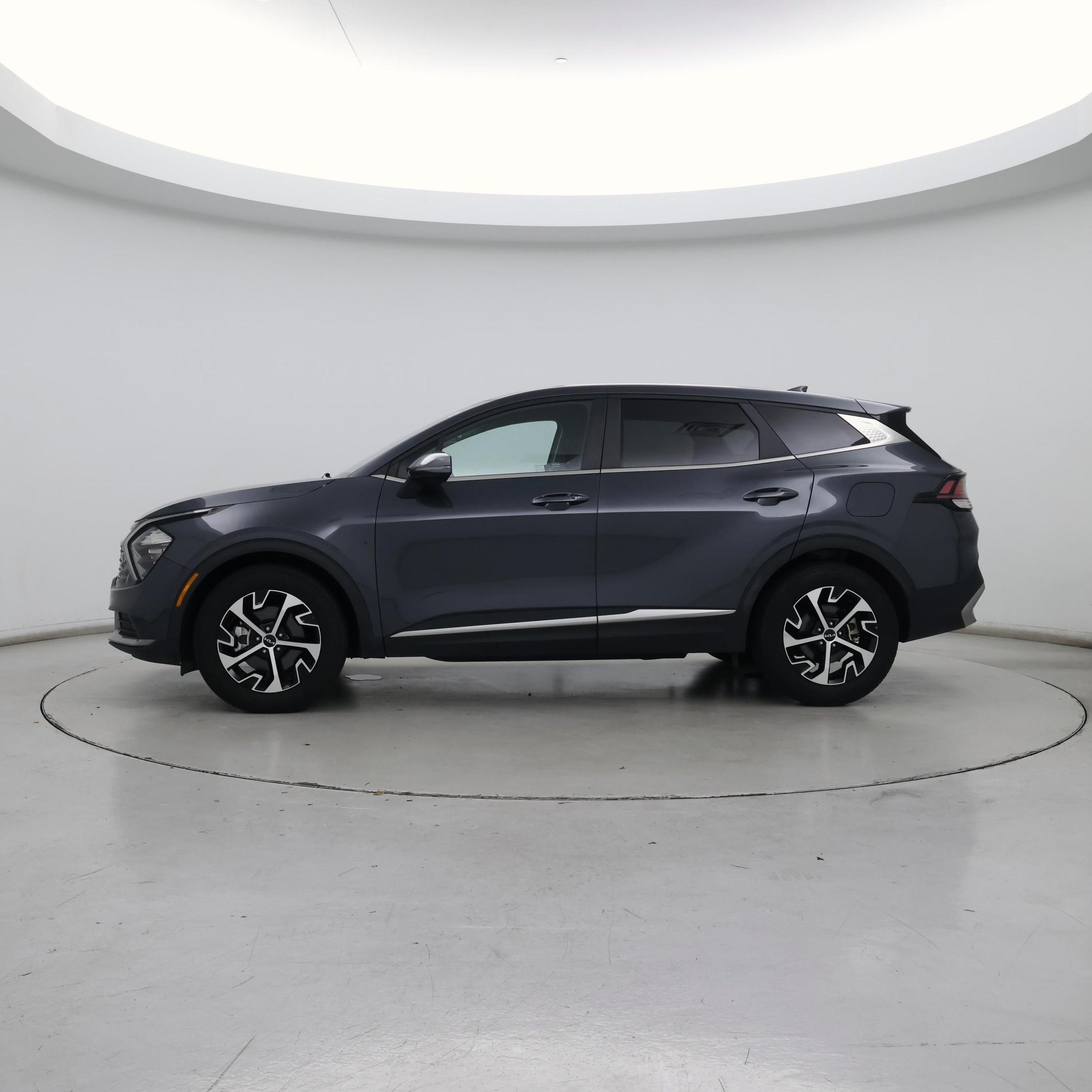 Thumbnail: 2023 Kia Sportage - 3