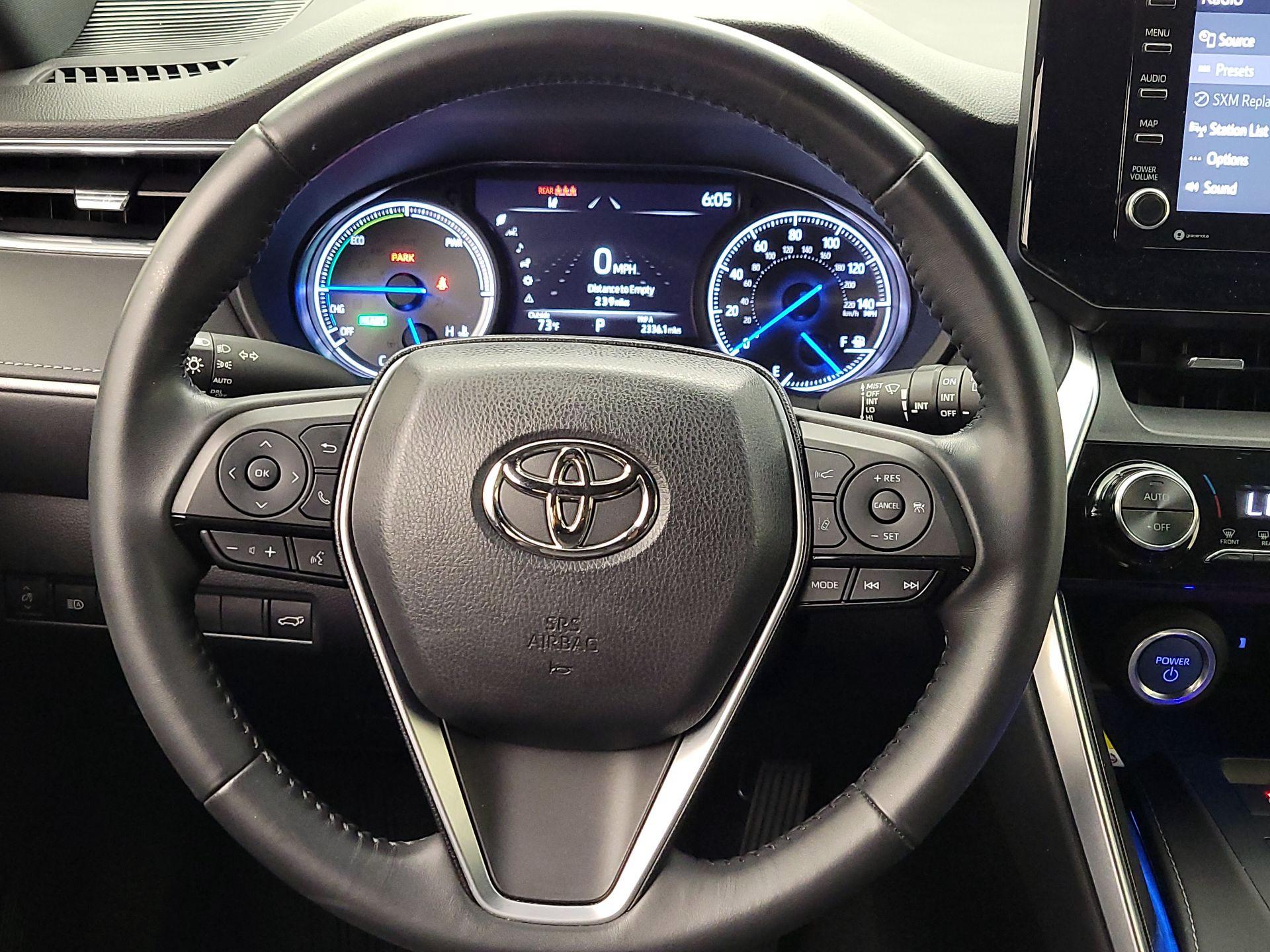 Thumbnail: 2022 Toyota Venza - 10