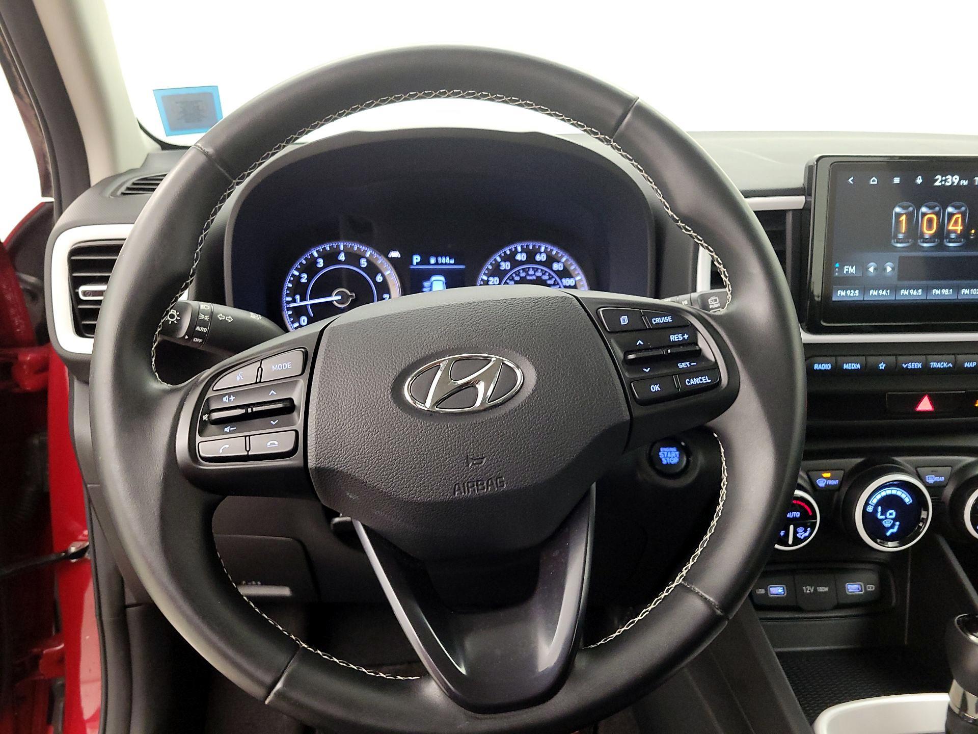 Thumbnail: 2022 Hyundai Venue - 10