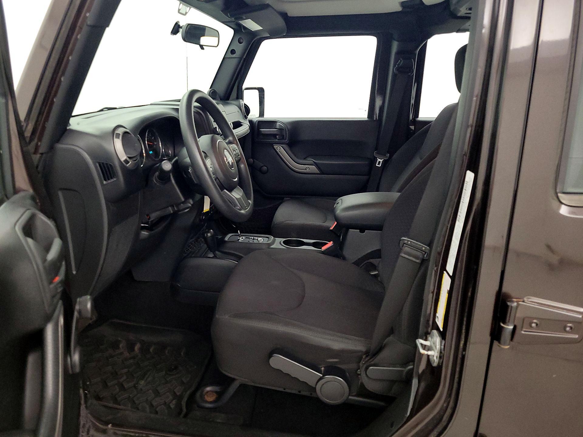 Thumbnail: 2013 Jeep Wrangler - 11