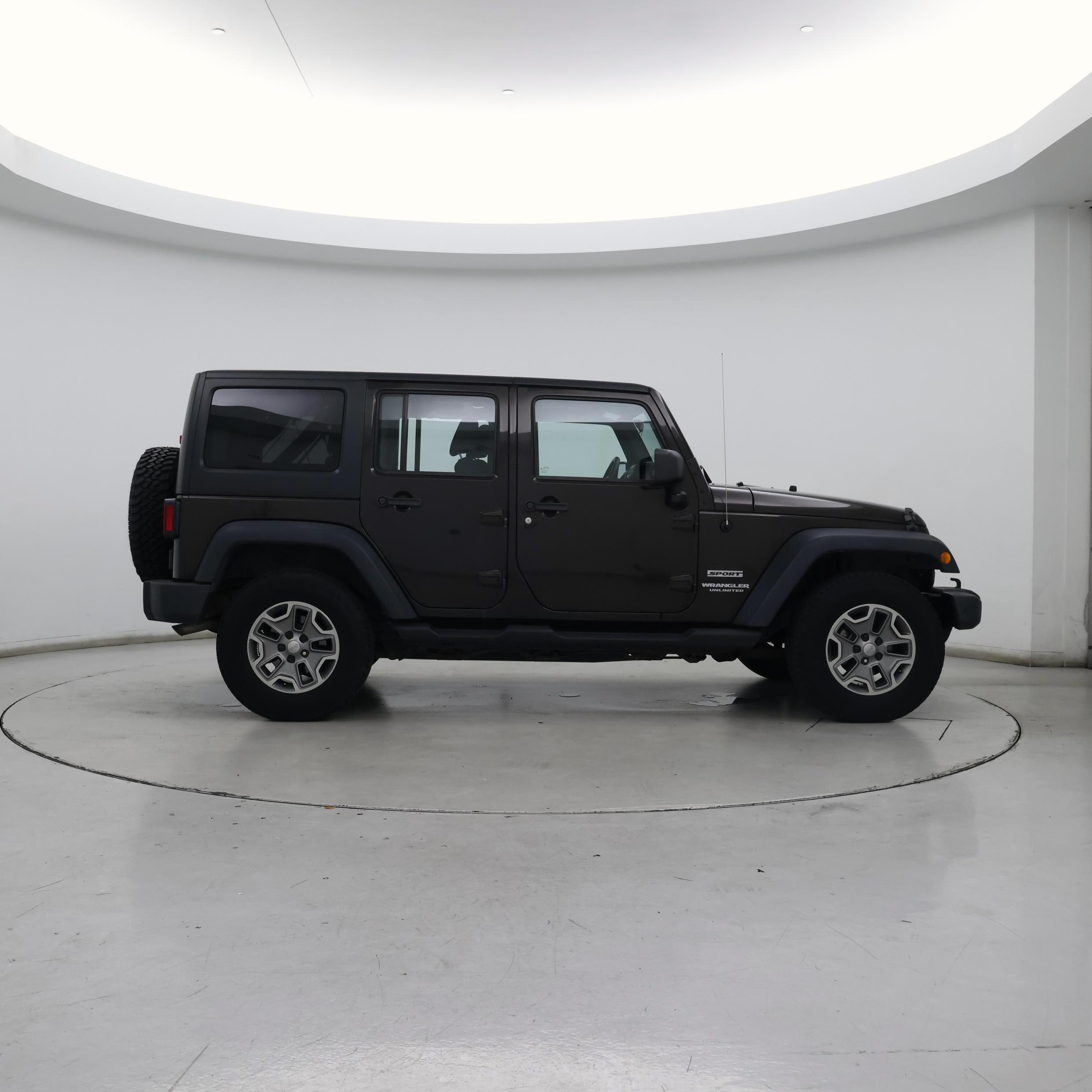 Thumbnail: 2013 Jeep Wrangler - 7