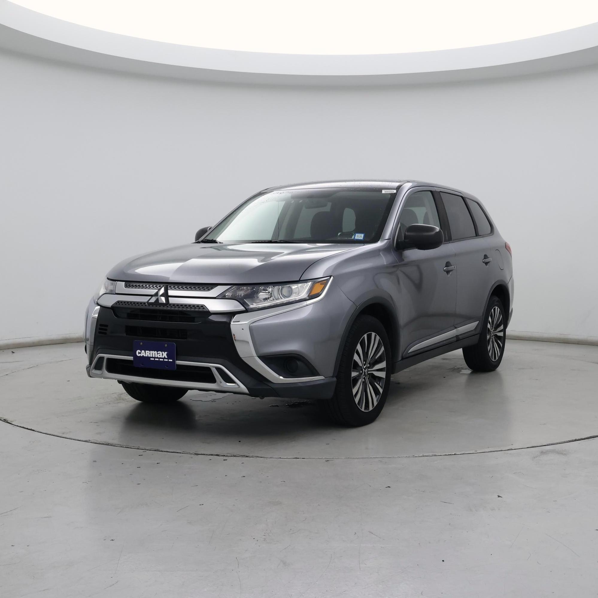 Thumbnail: 2019 Mitsubishi Outlander - 4