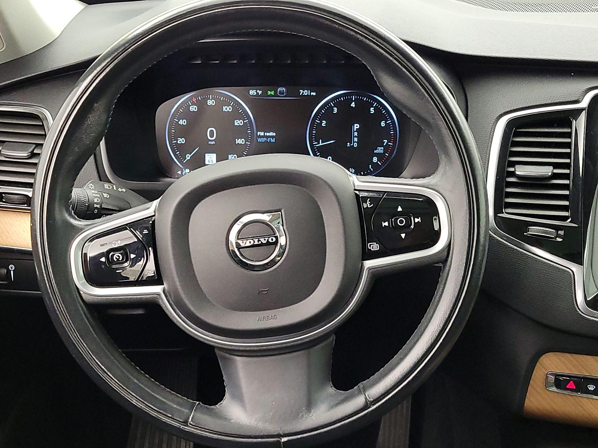 Thumbnail: 2022 Volvo XC90 - 10