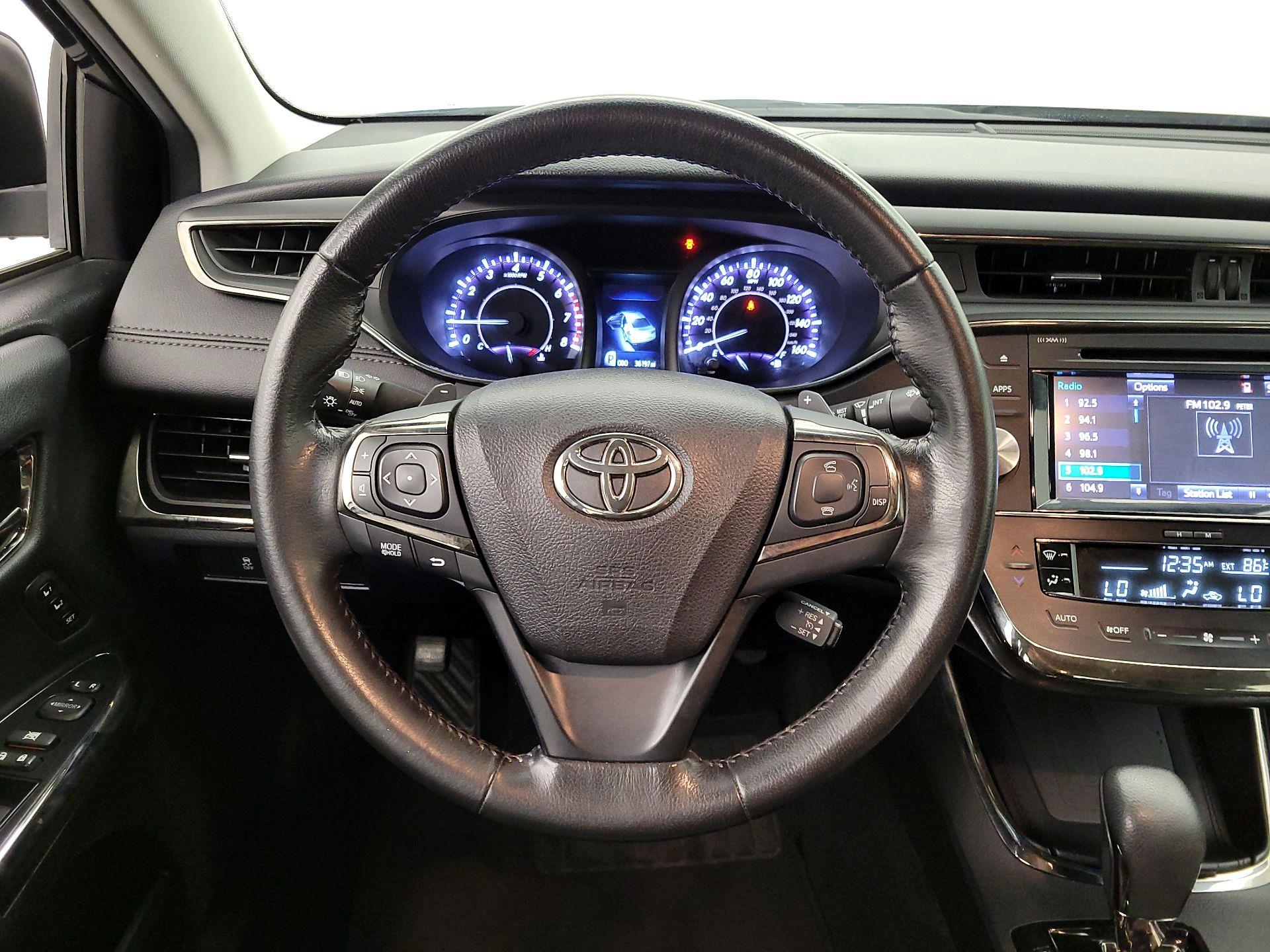 Thumbnail: 2016 Toyota Avalon - 10