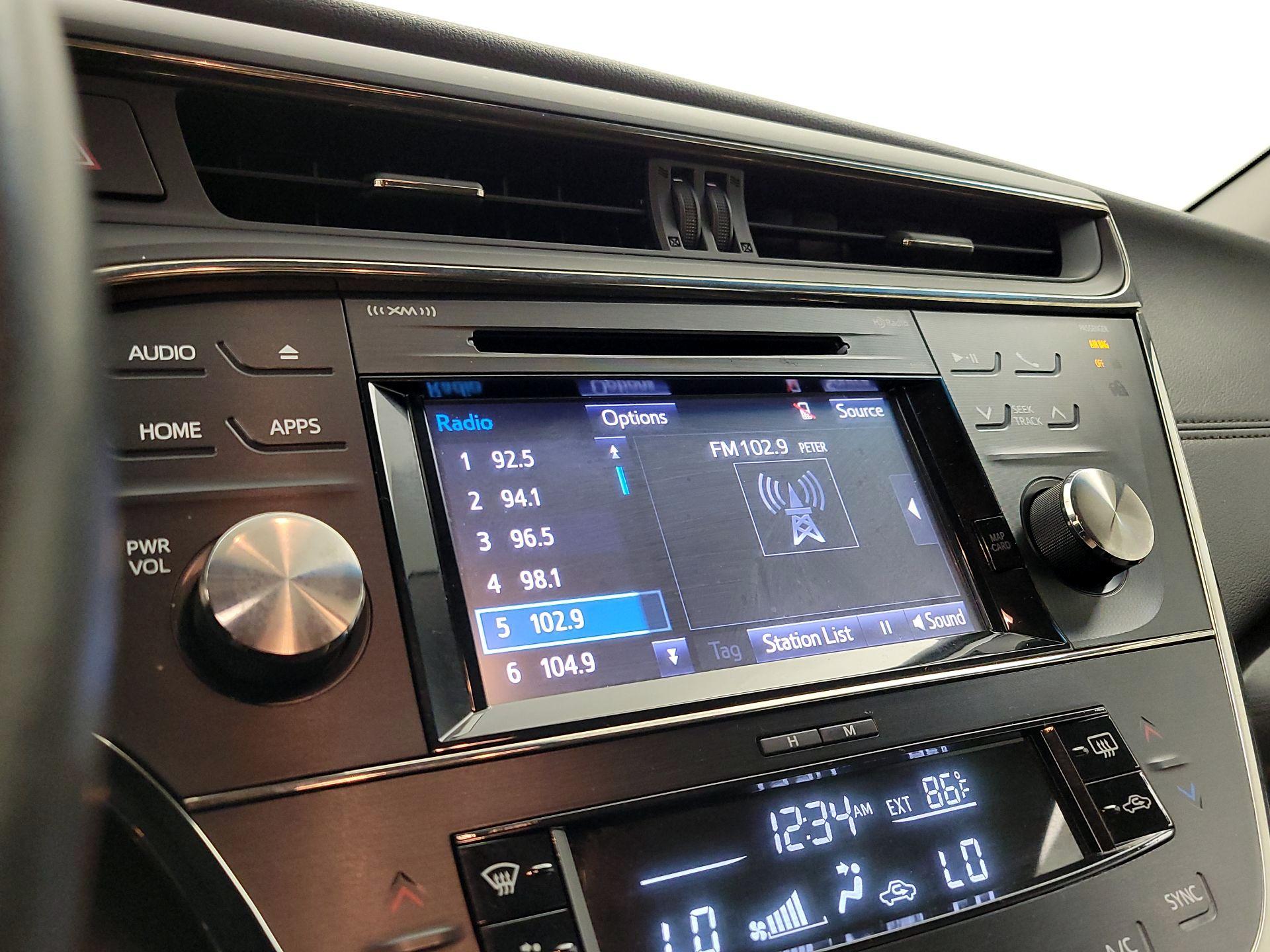 Thumbnail: 2016 Toyota Avalon - 15