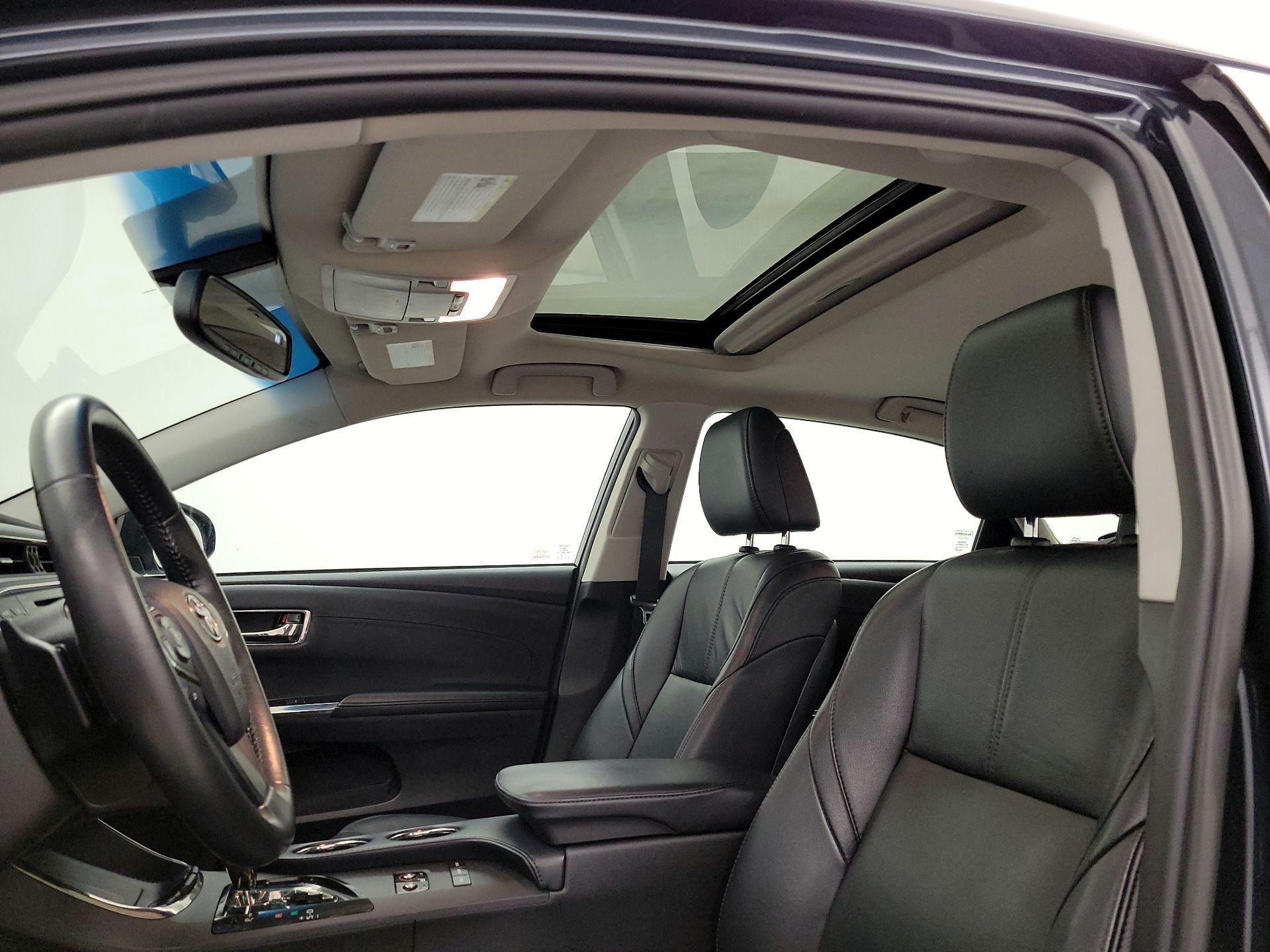 Thumbnail: 2016 Toyota Avalon - 18