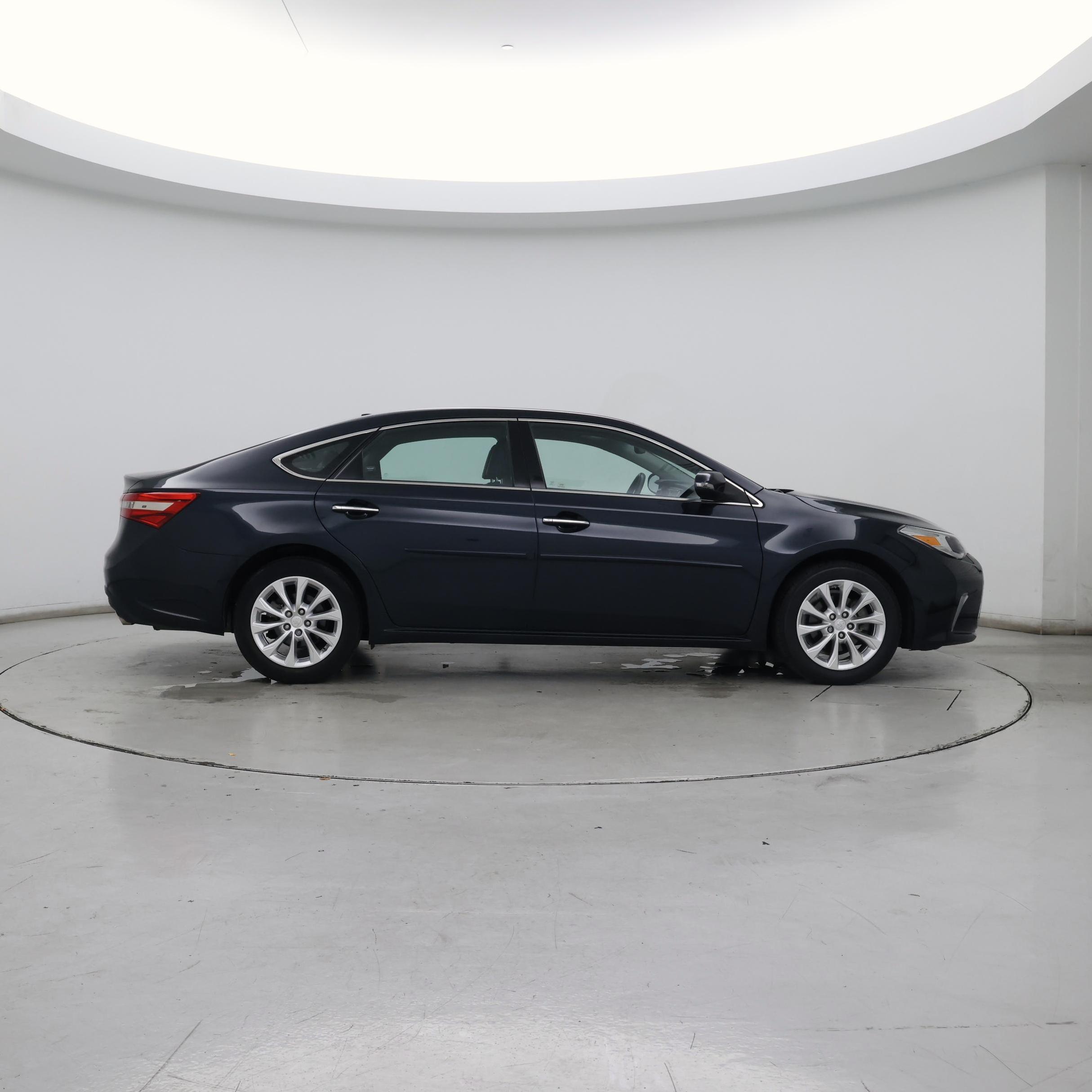 Thumbnail: 2016 Toyota Avalon - 7