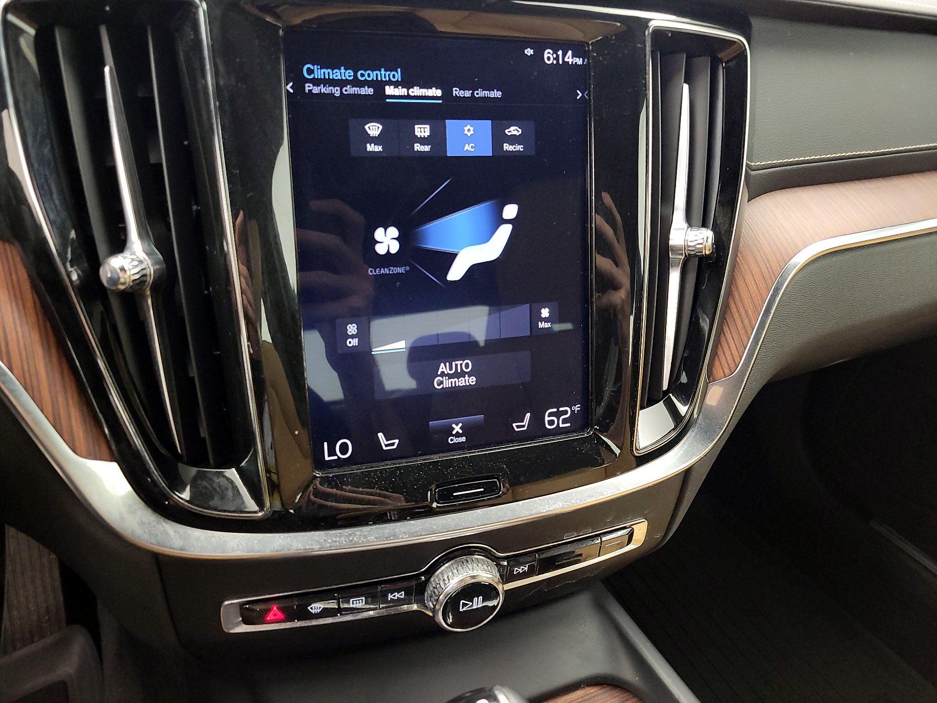Thumbnail: 2019 Volvo S60 - 16