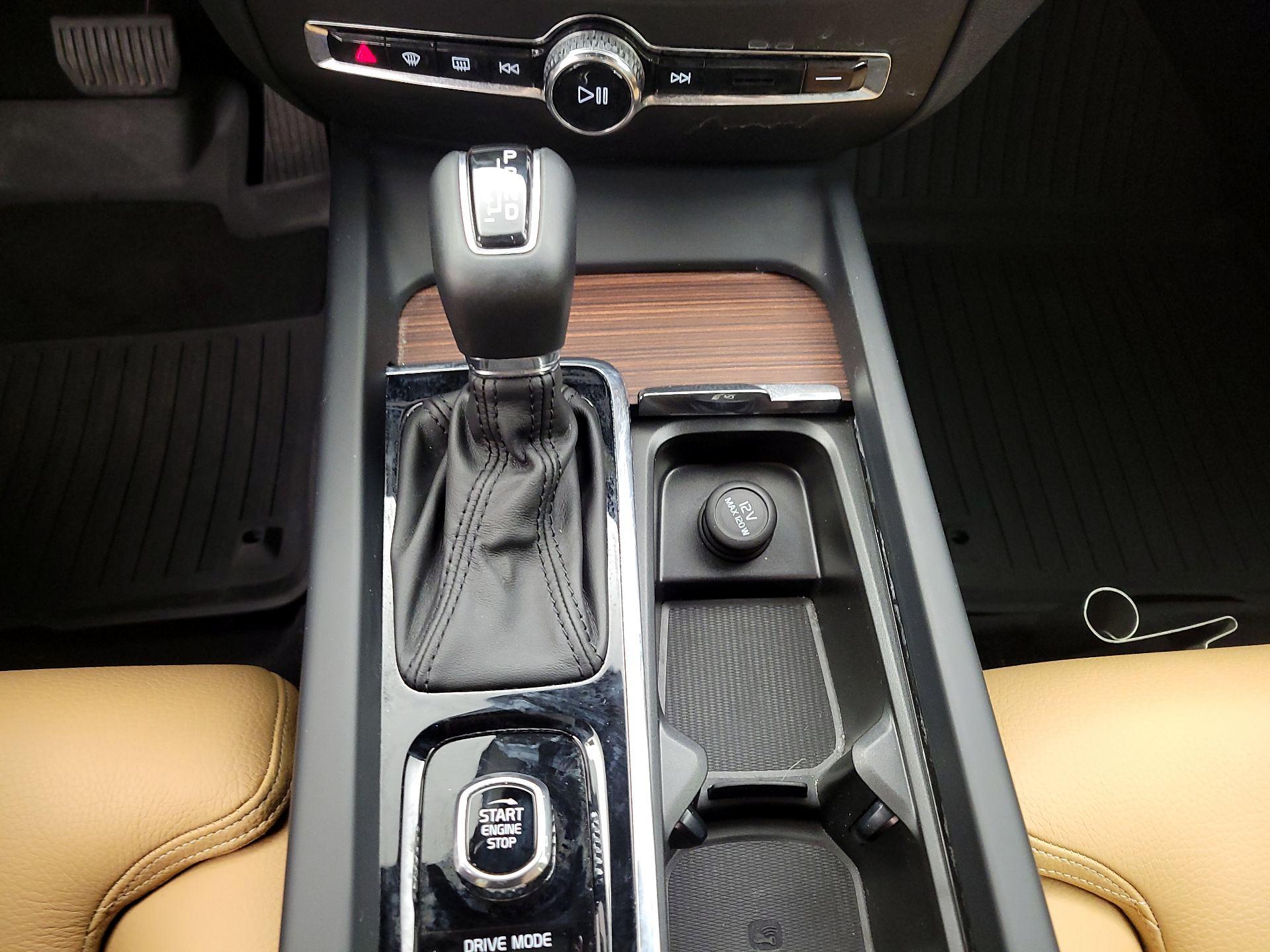 Thumbnail: 2019 Volvo S60 - 17
