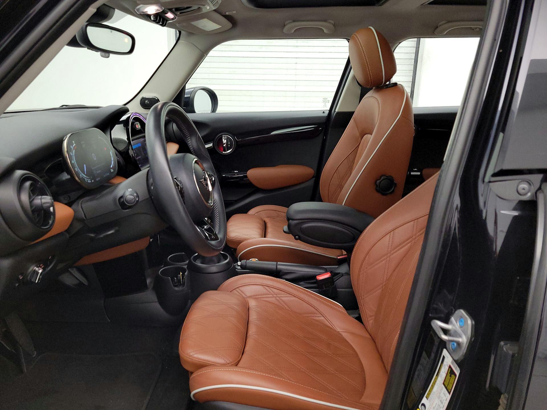 Thumbnail: 2021 MINI Cooper Hardtop - 11