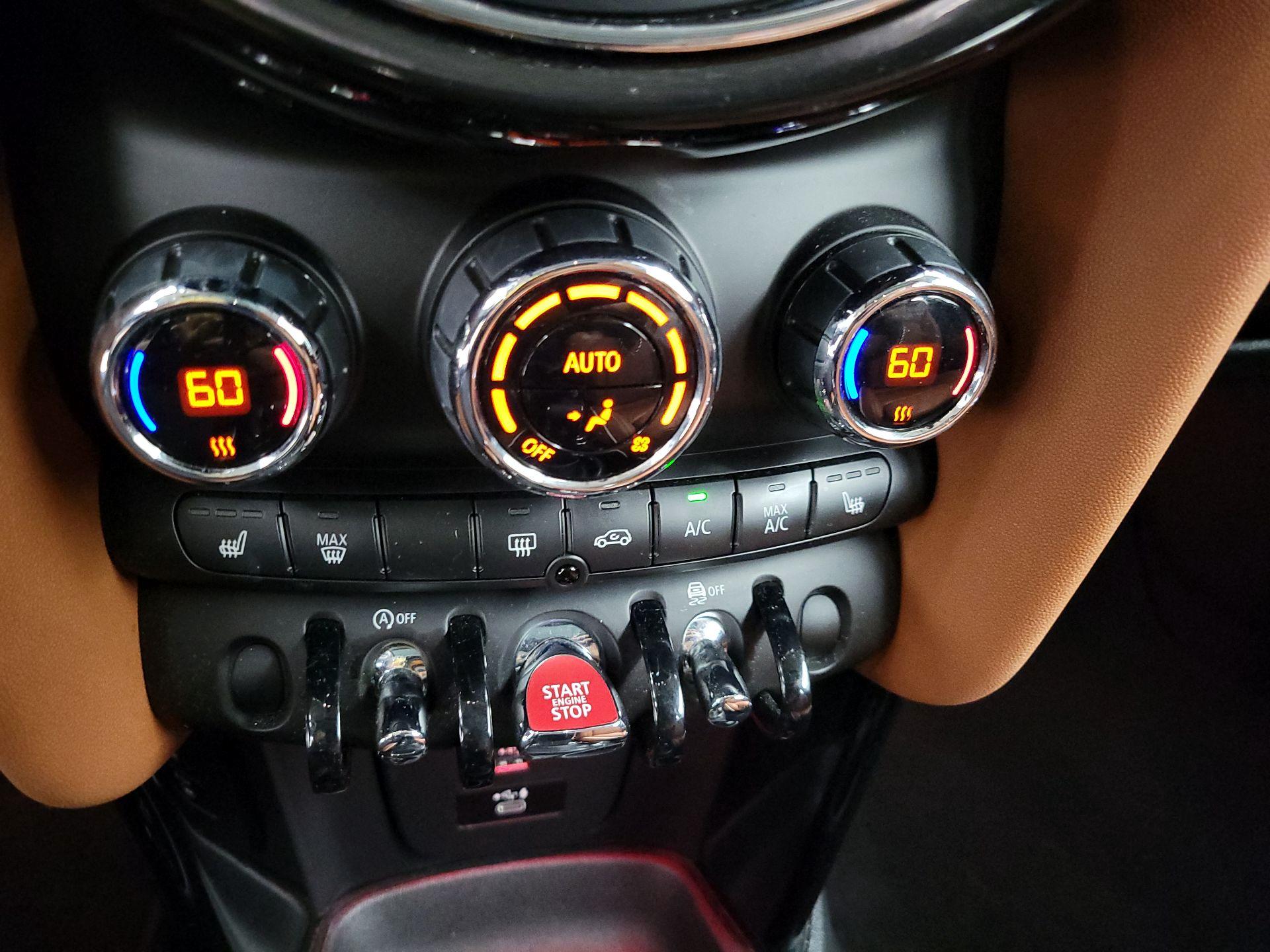 Thumbnail: 2021 MINI Cooper Hardtop - 17