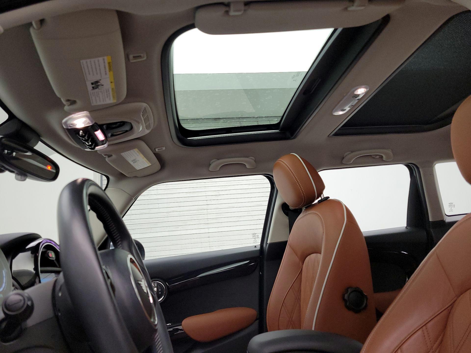 Thumbnail: 2021 MINI Cooper Hardtop - 20