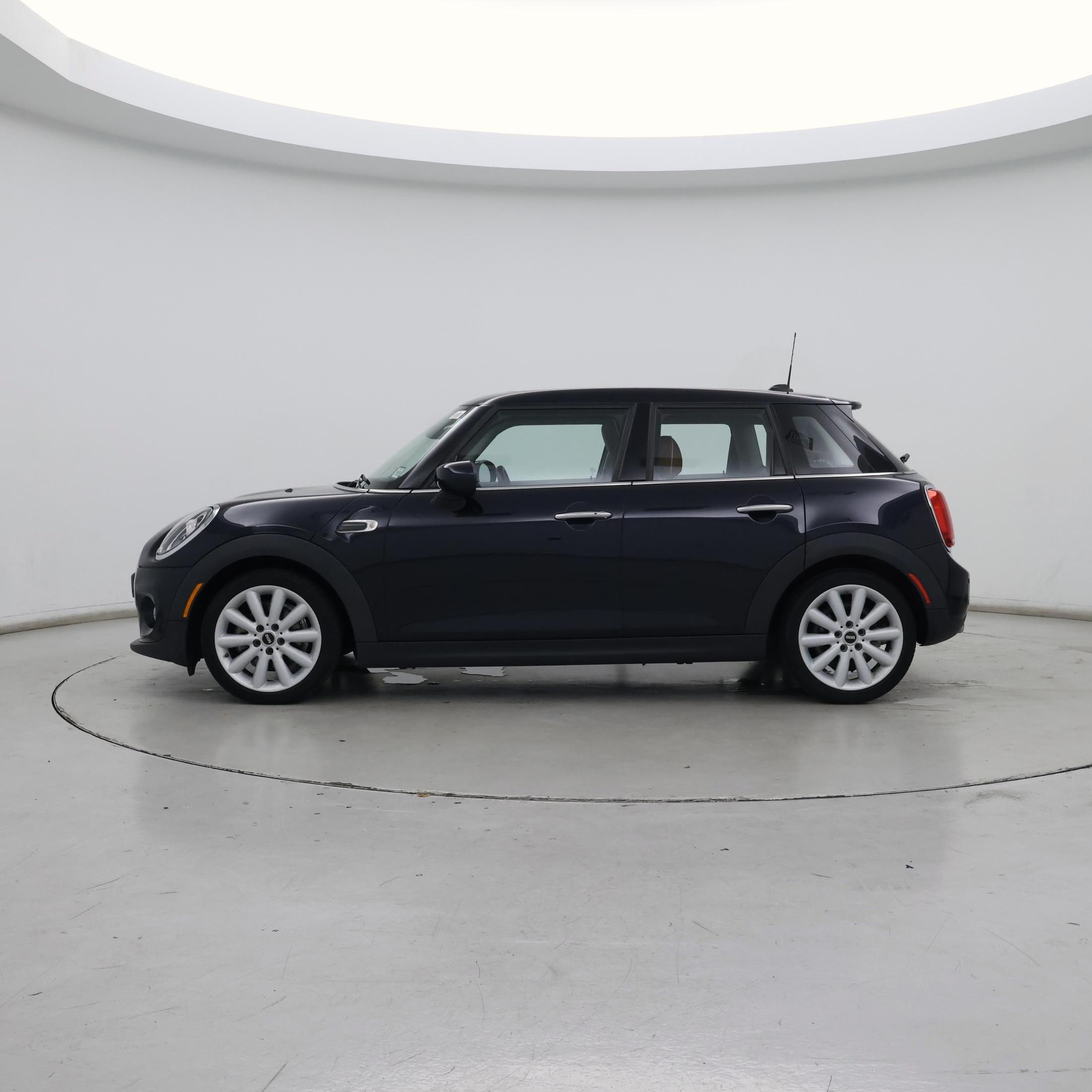 Thumbnail: 2021 MINI Cooper Hardtop - 3