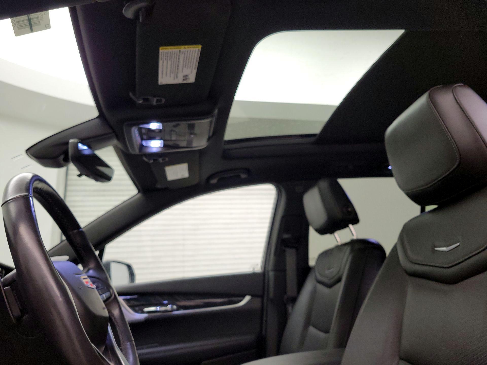 Thumbnail: 2020 Cadillac XT6 - 20