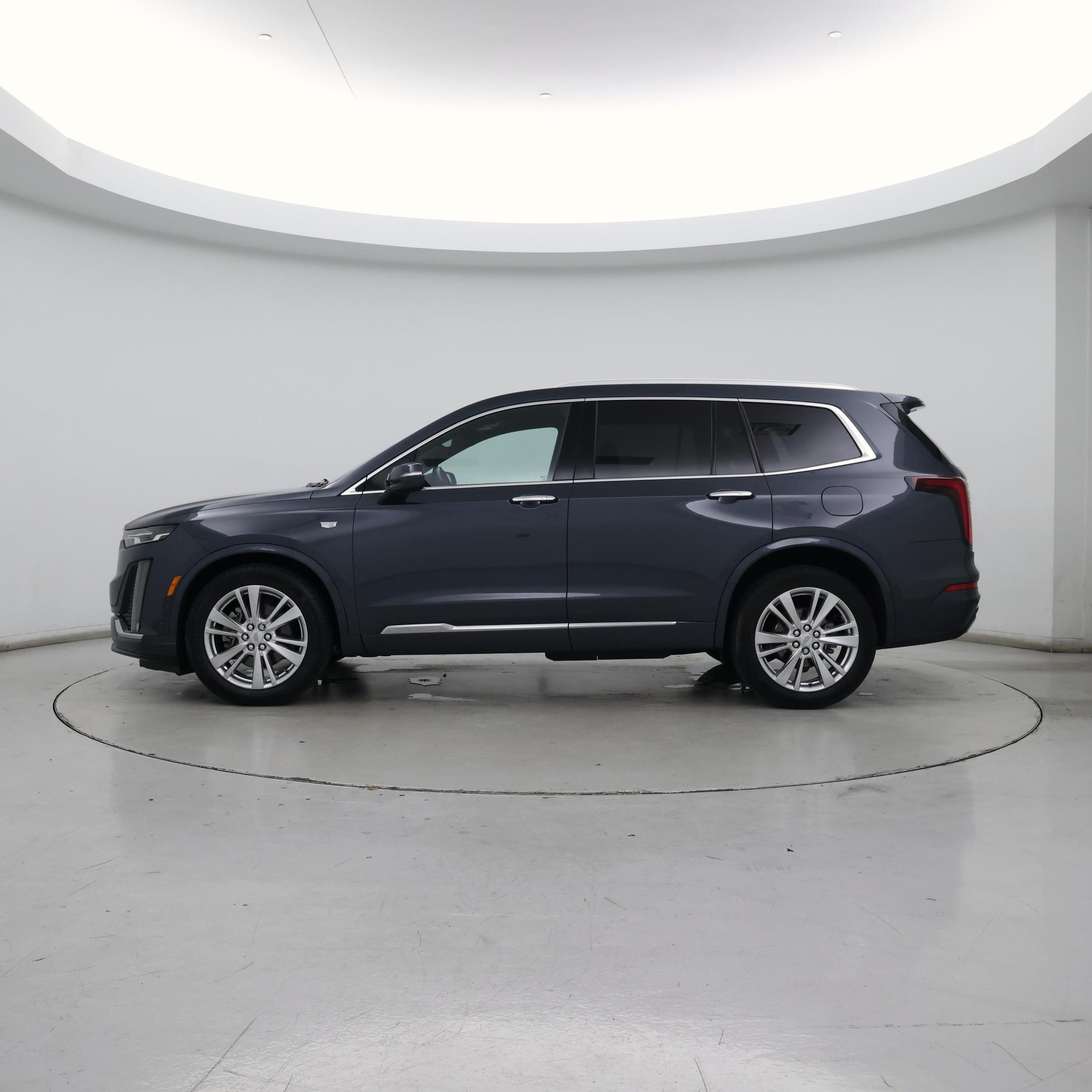Thumbnail: 2020 Cadillac XT6 - 3