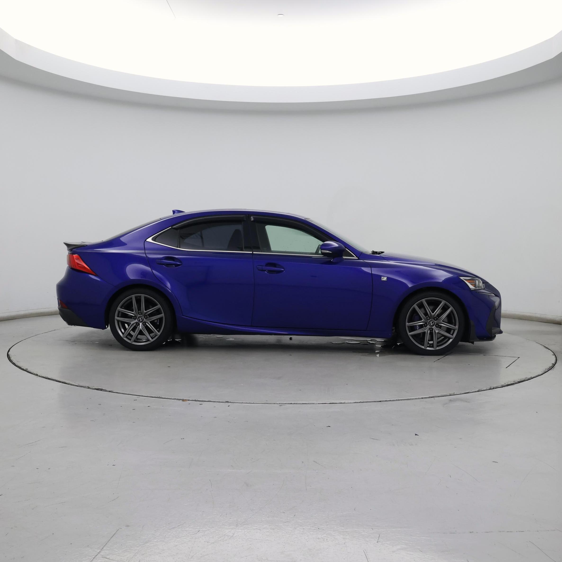 Thumbnail: 2019 Lexus IS - 7
