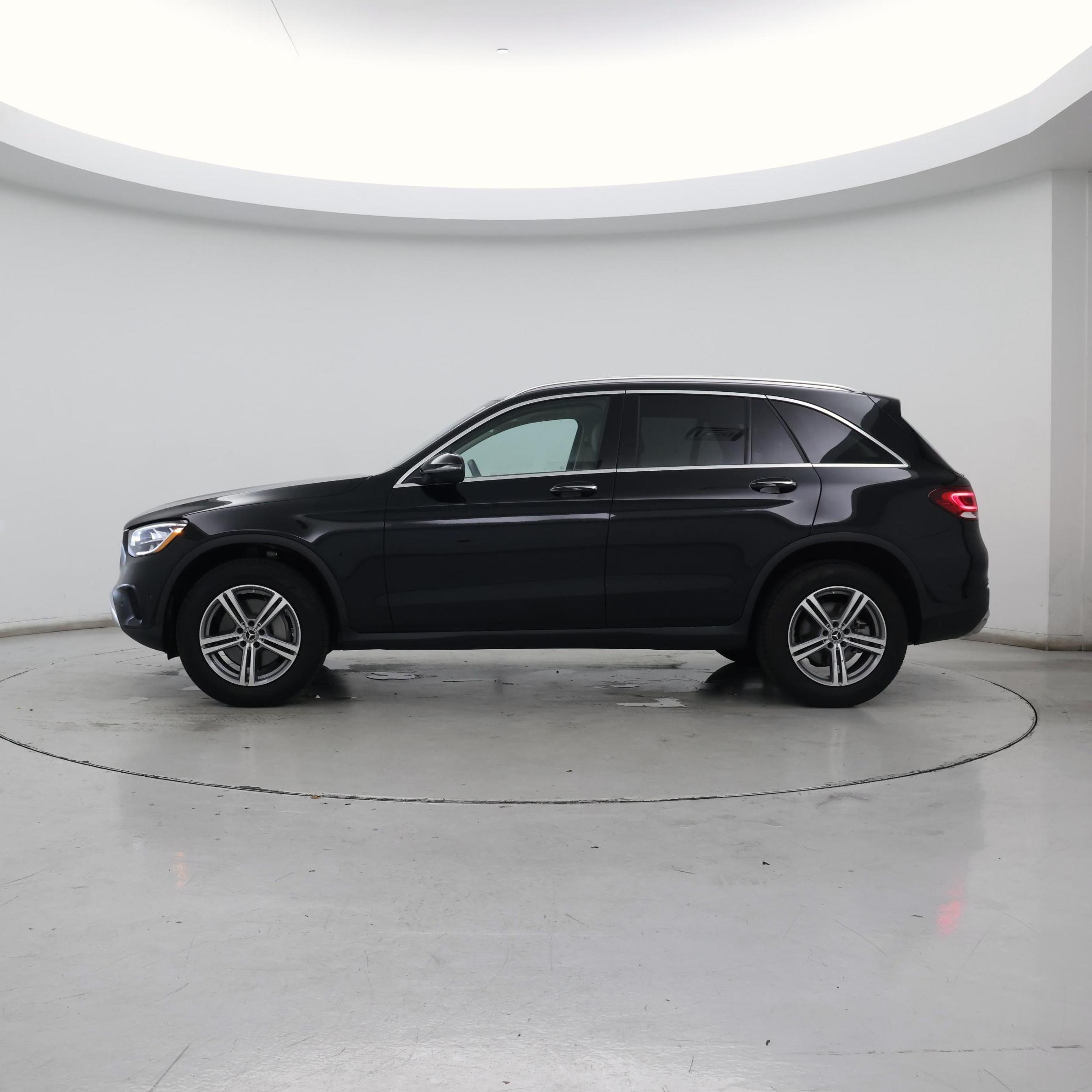 Thumbnail: 2022 Mercedes-Benz GLC - 3