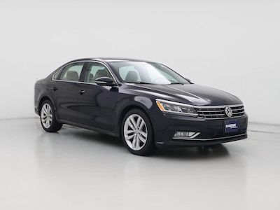 Black 2018 Volkswagen Passat SE w/Tech