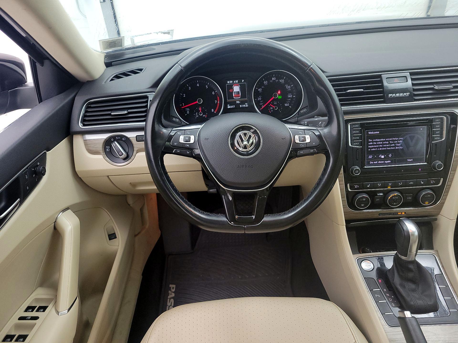 Thumbnail: 2018 Volkswagen Passat - 10