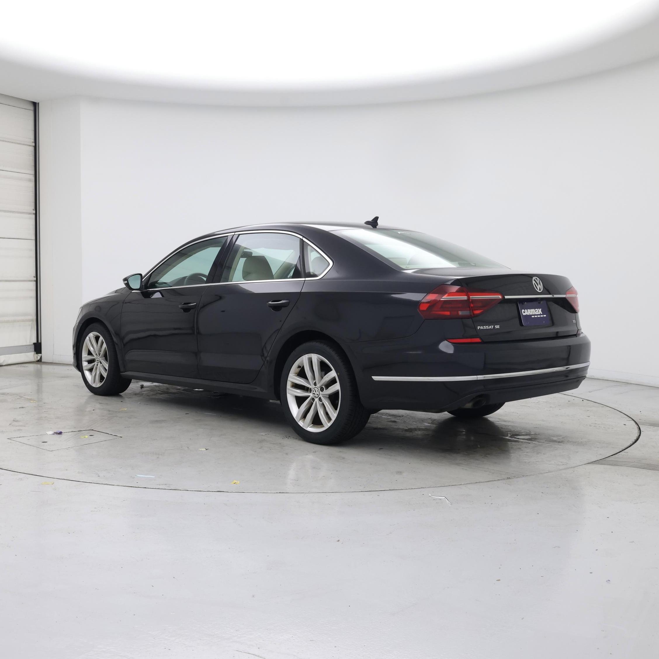 Thumbnail: 2018 Volkswagen Passat - 2