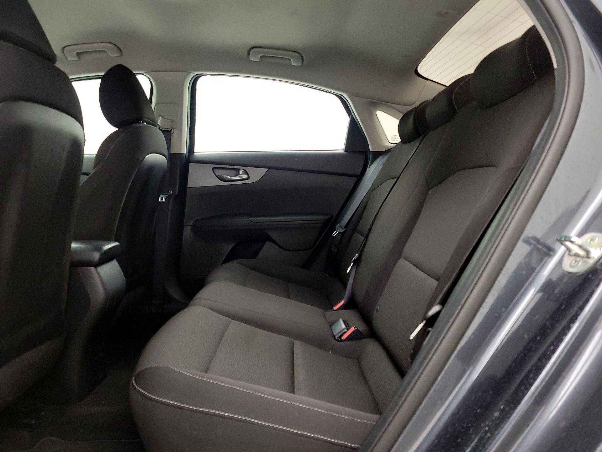 Thumbnail: 2021 Kia Forte - 19