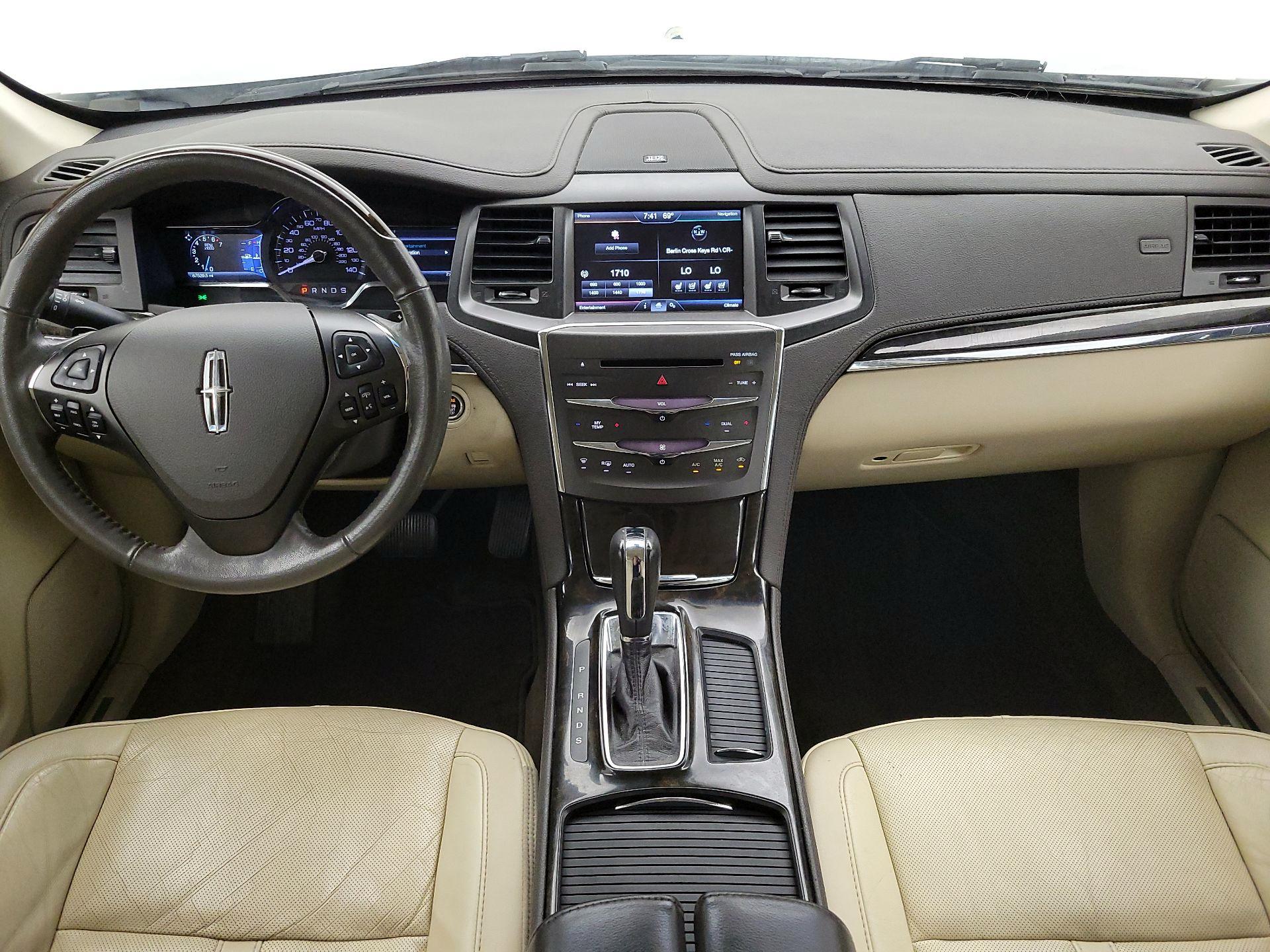 Thumbnail: 2014 Lincoln MKS - 9