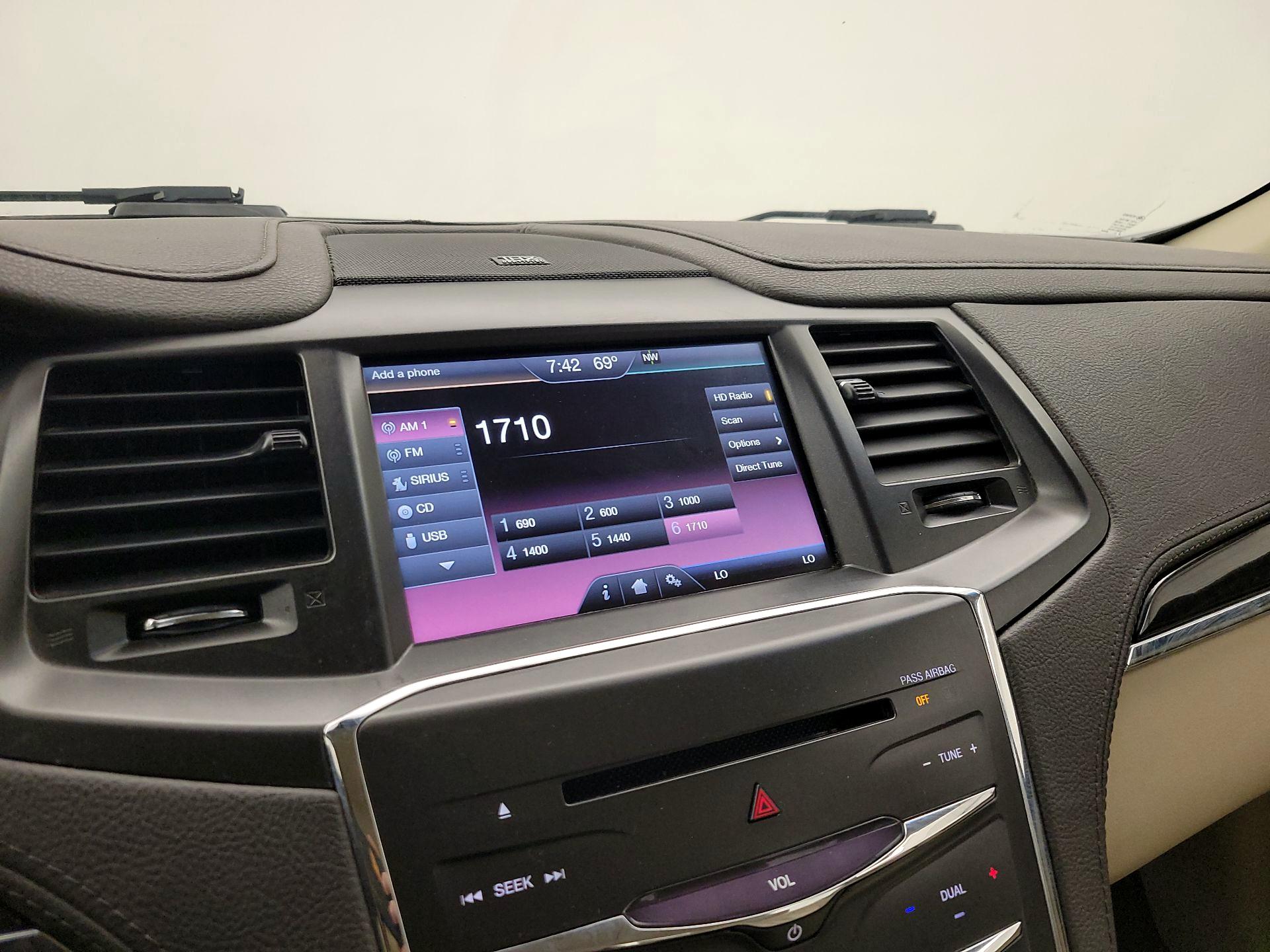 Thumbnail: 2014 Lincoln MKS - 15